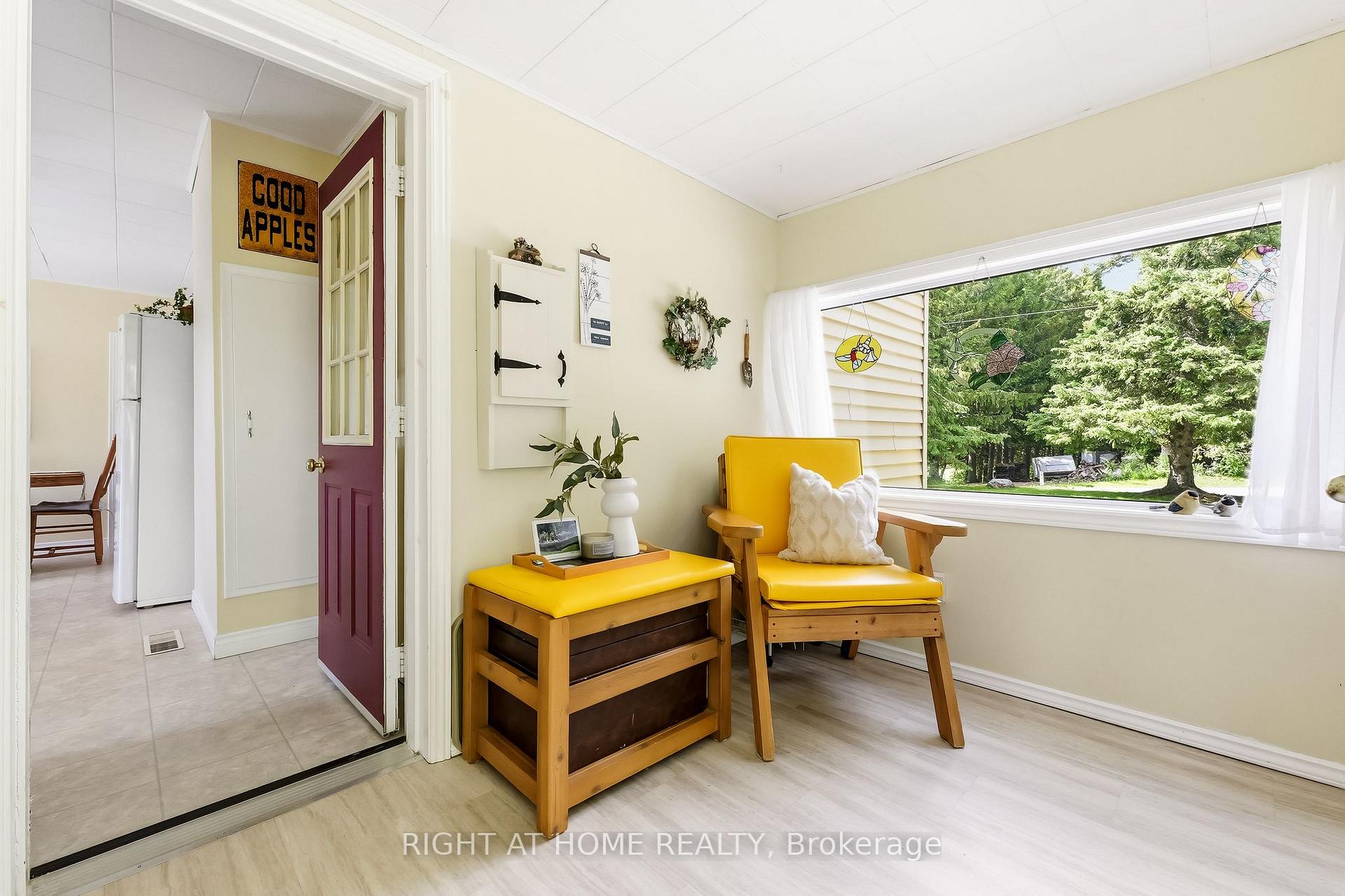8601 Lander Road, Hamilton Township — photo 4 of 5