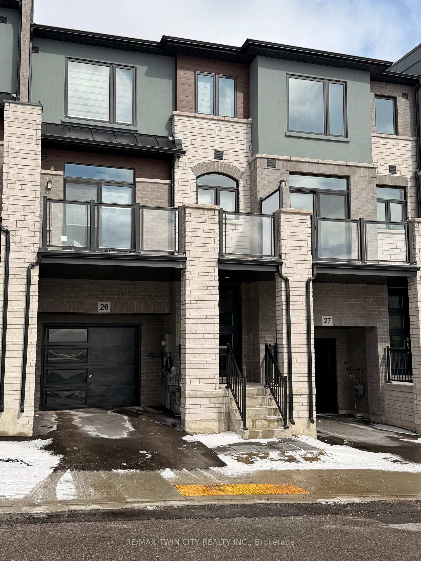 155 Equestrian Way 26, Cambridge, ON N3E 0E8 — Cambridge, Ontario