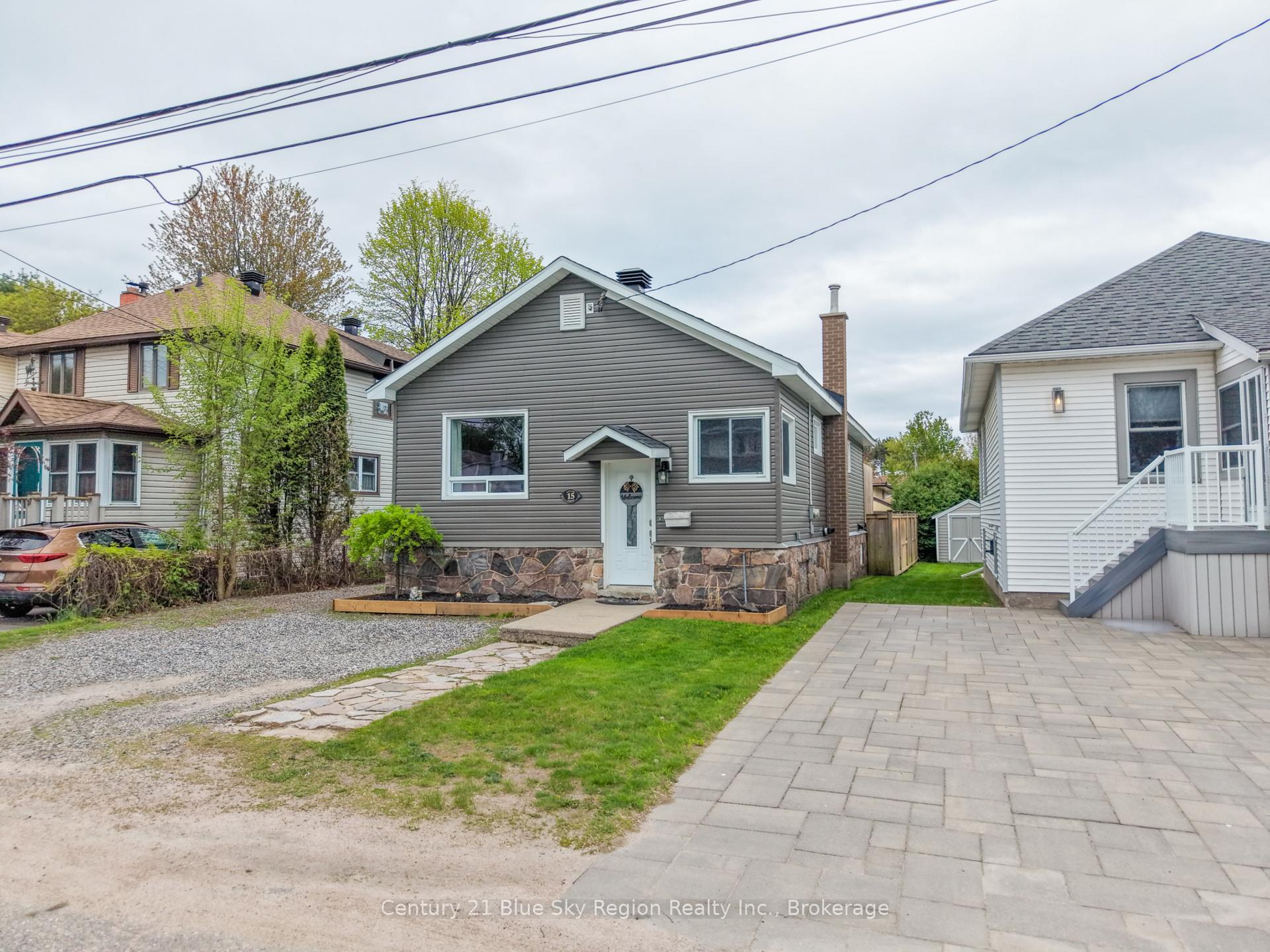 15 Pollard Avenue, North Bay, ON P1A 1Z4 — North Bay, Ontario