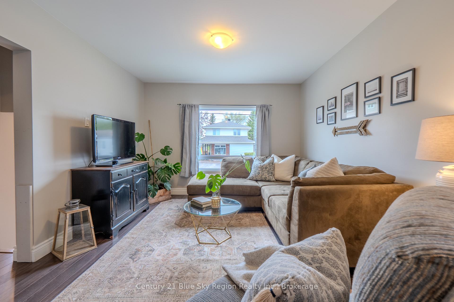 15 Pollard Avenue, North Bay — photo 5 of 5