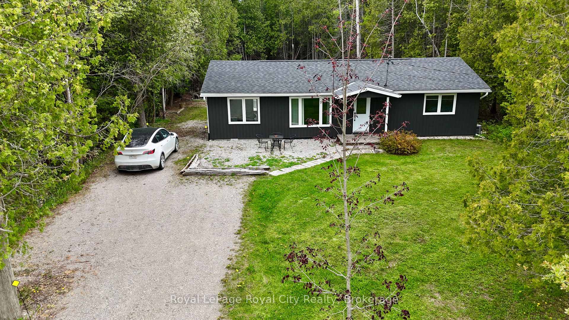 7221 6 Highway, Northern Bruce Peninsula — photo 2 of 5