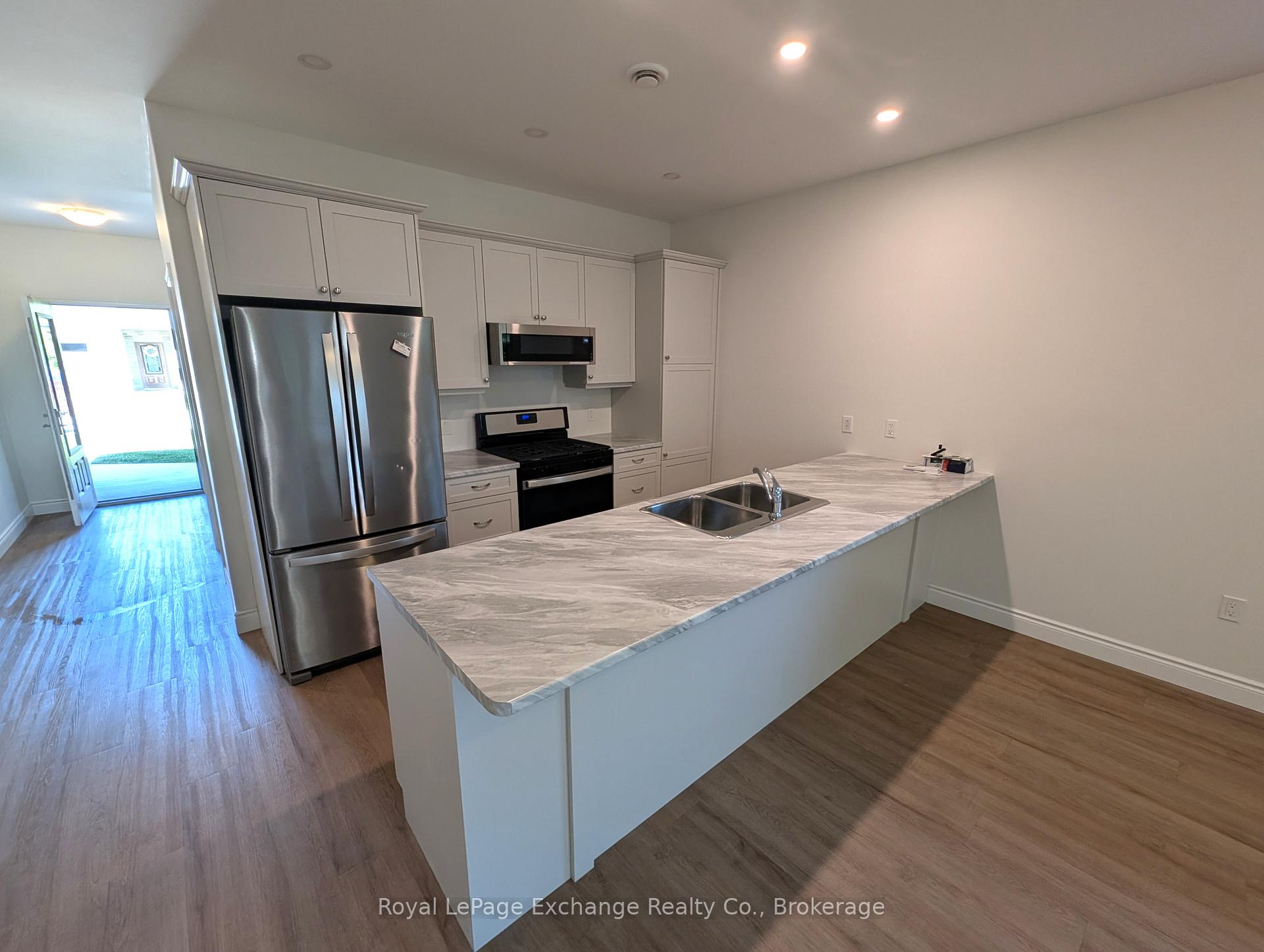 775 Campbell Avenue 11, Kincardine — photo 4 of 5