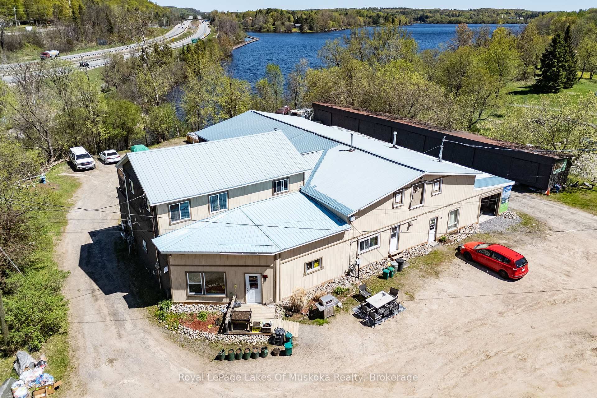 7 East Airport Road, Huntsville, ON P1H 1X7 — Huntsville, Ontario