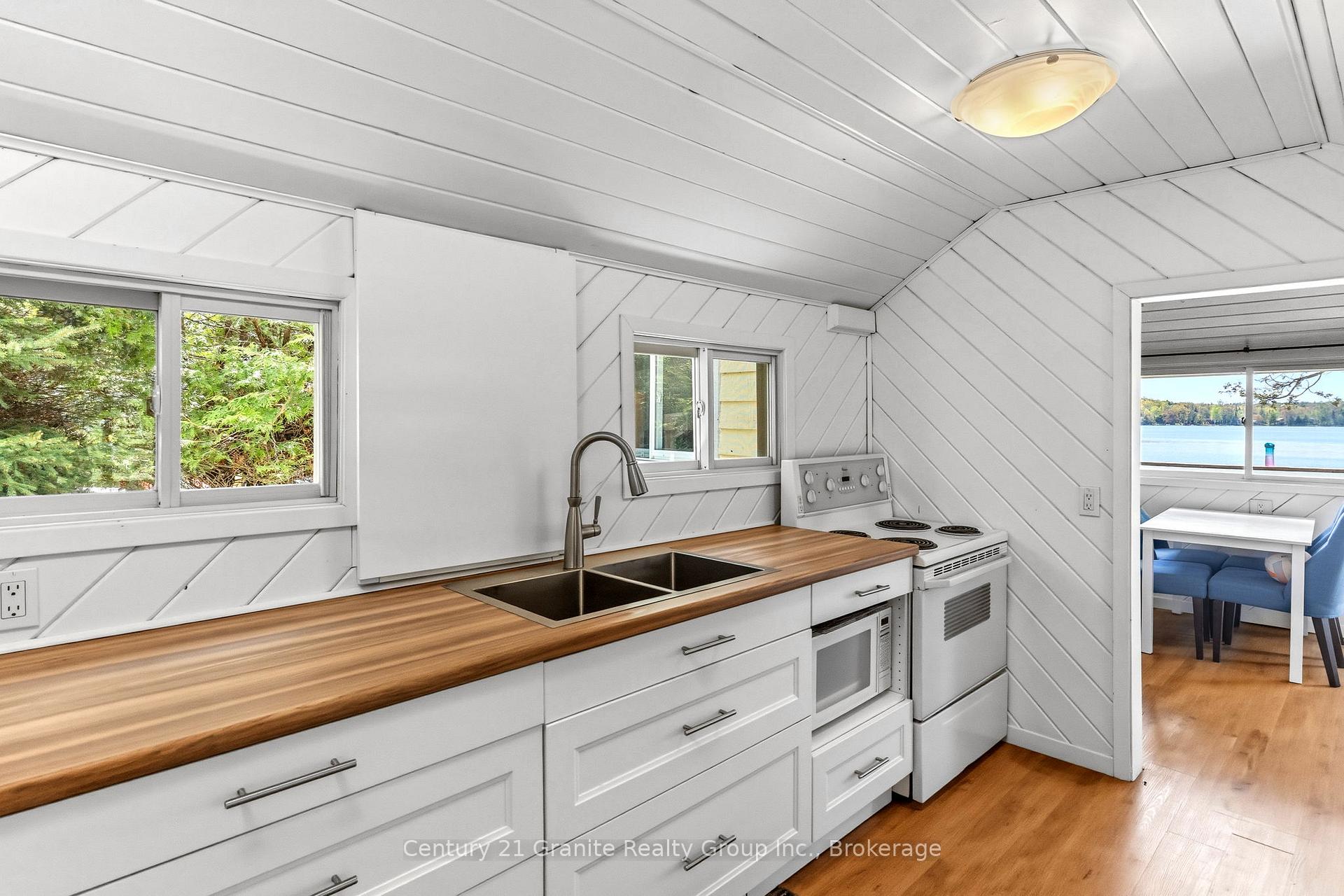 16057 Highway 35 Highway, Algonquin Highlands — photo 4 of 5