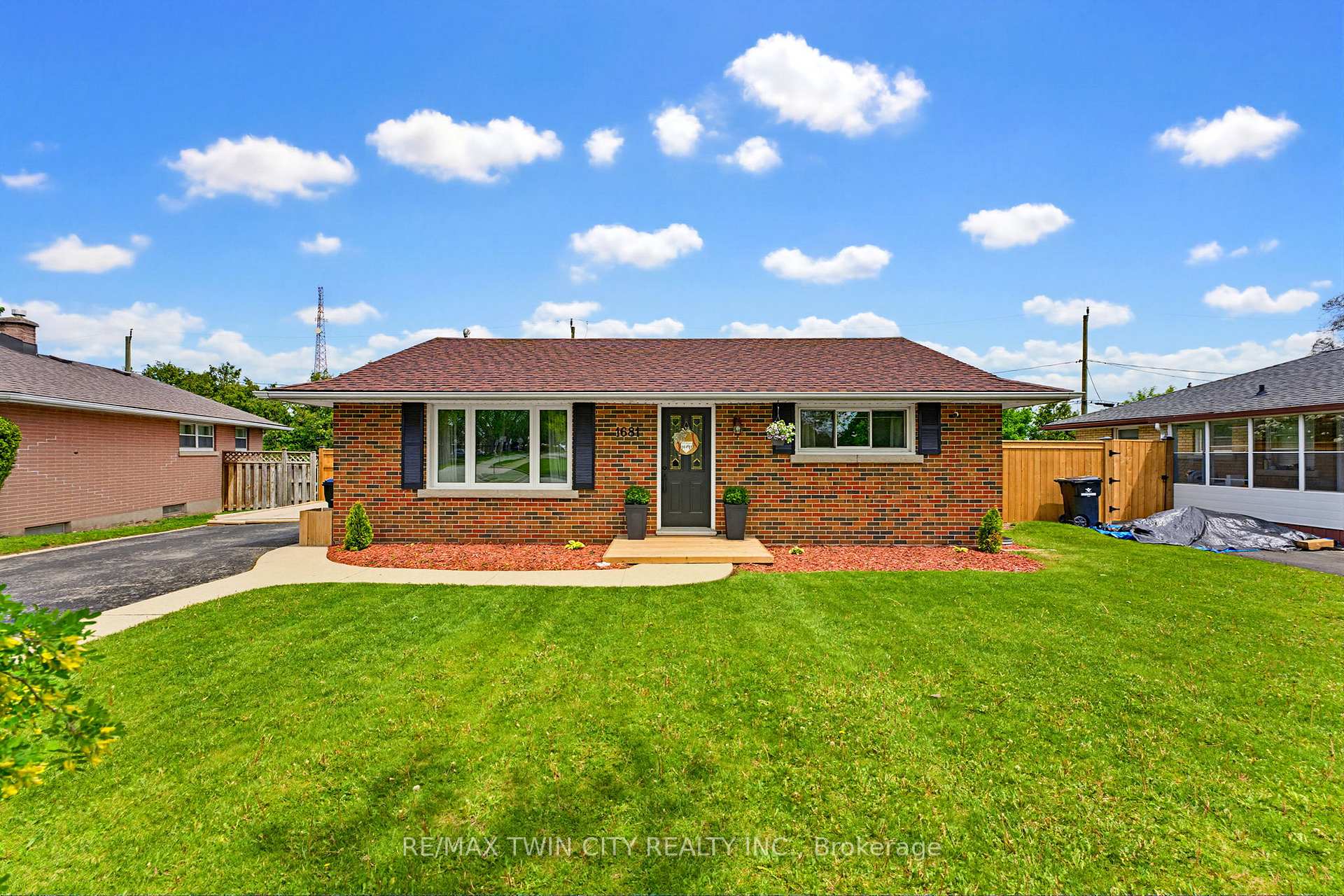 1681 Severn Avenue, Cambridge — photo 2 of 5