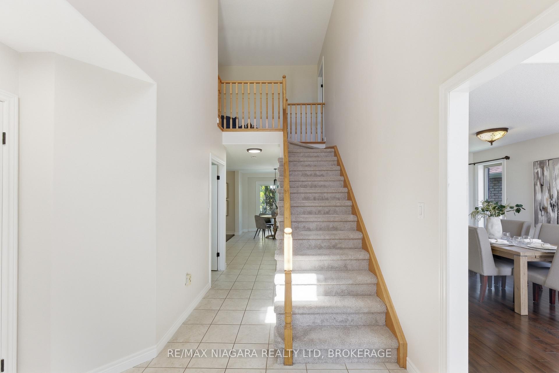 70 Terrace Drive, Grimsby — photo 4 of 5