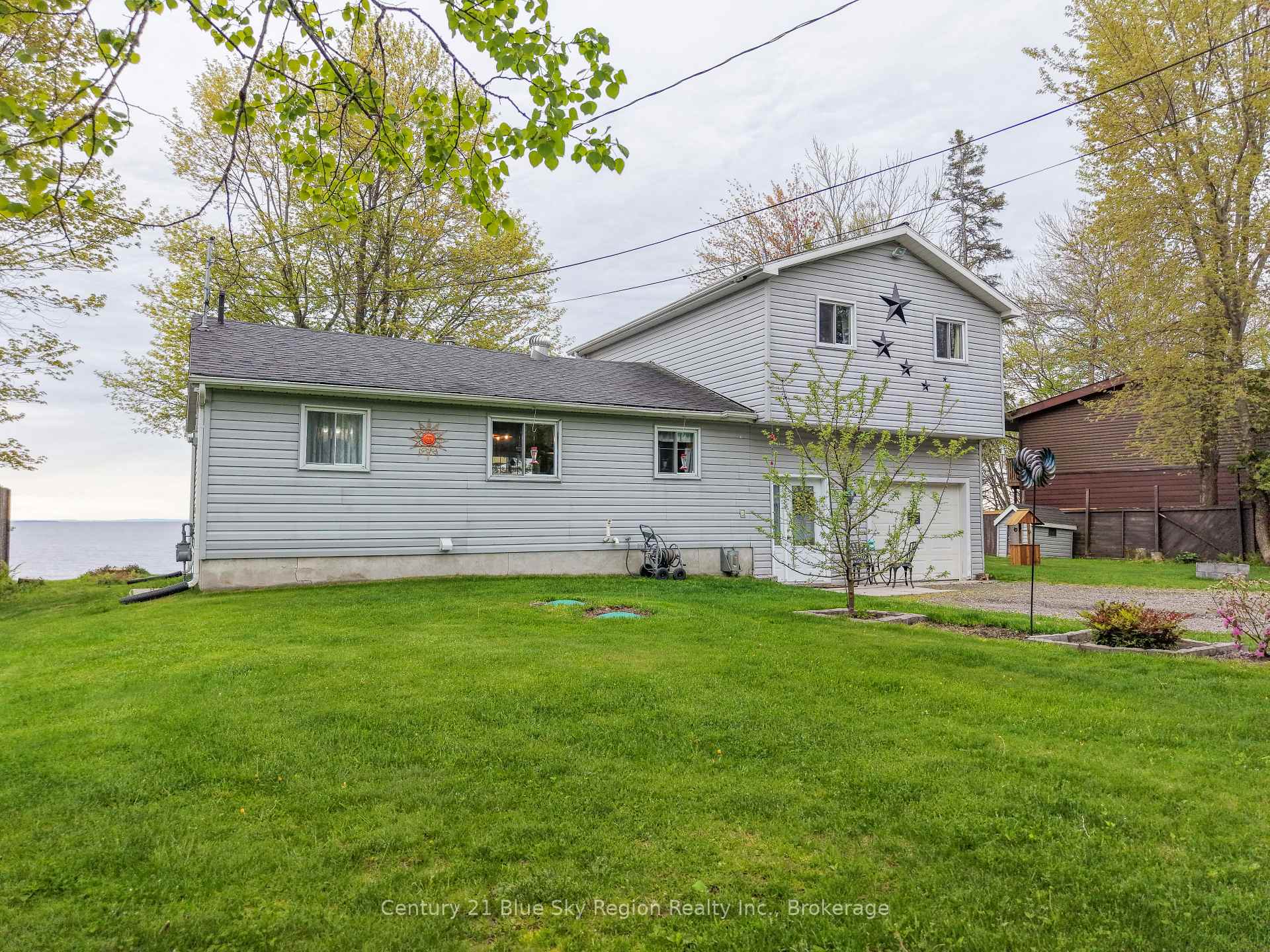319 Jocko Point Road, North Bay — photo 4 of 5