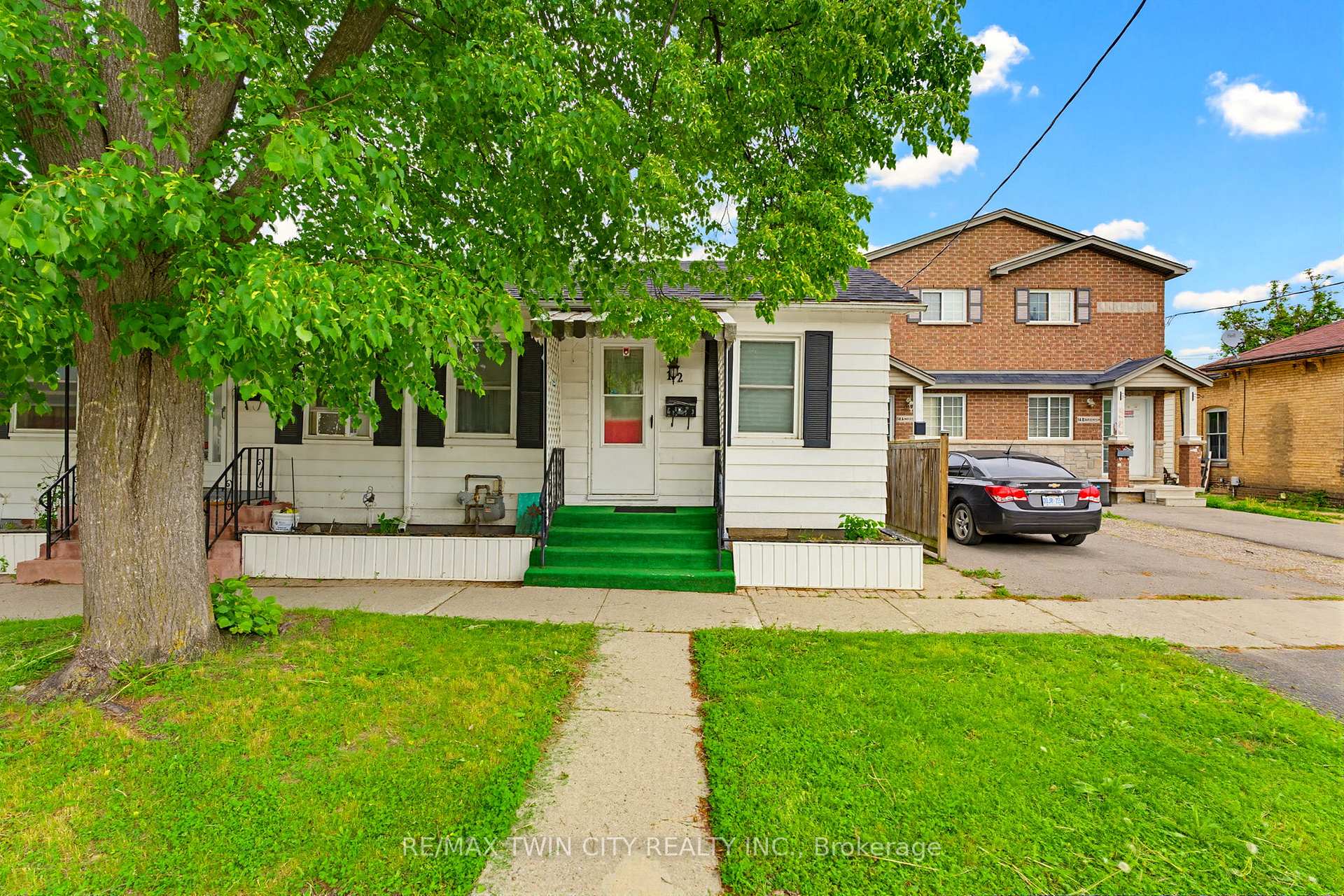 12 Marlborough Street, Brantford — photo 3 of 5
