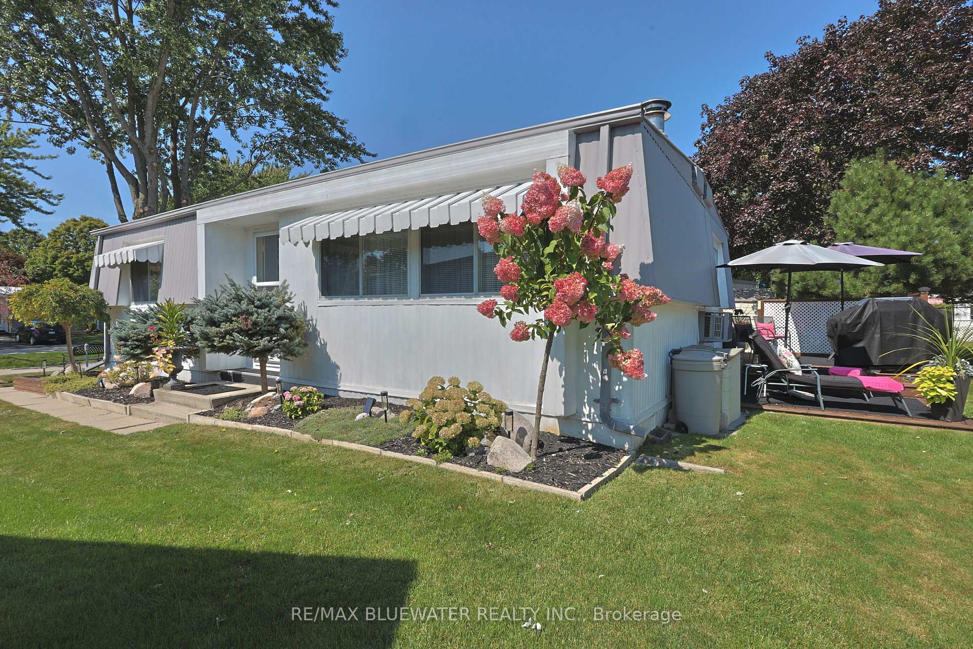 208 Biltmore Drive, South Huron, ON N0M 1T0 — South Huron, Ontario
