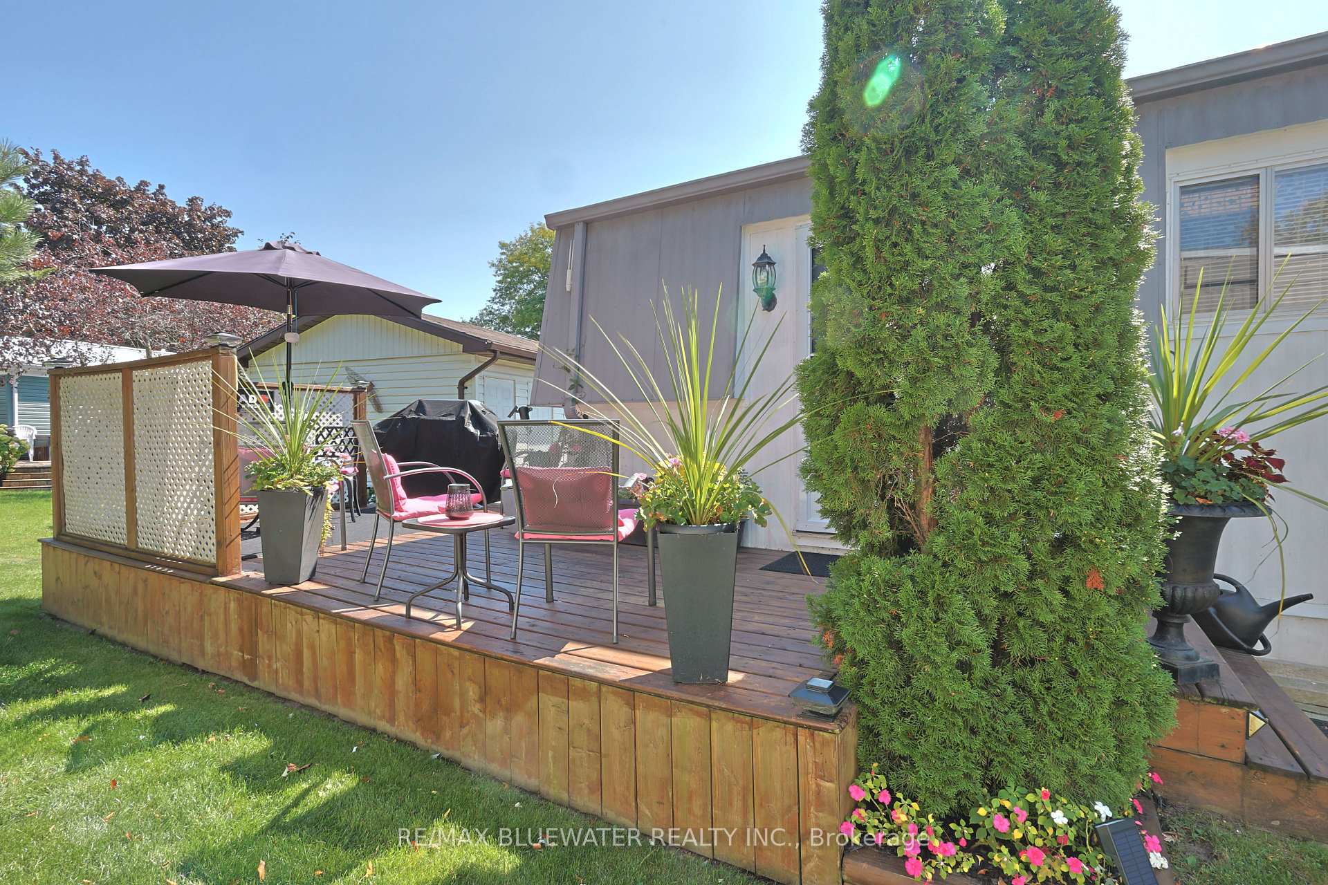 208 Biltmore Drive, South Huron — photo 3 of 5