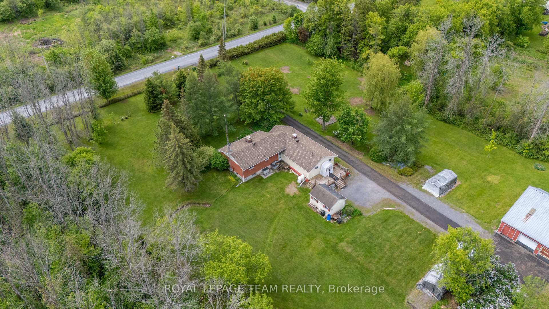 15615 Dixon Road, South Stormont — photo 3 of 5