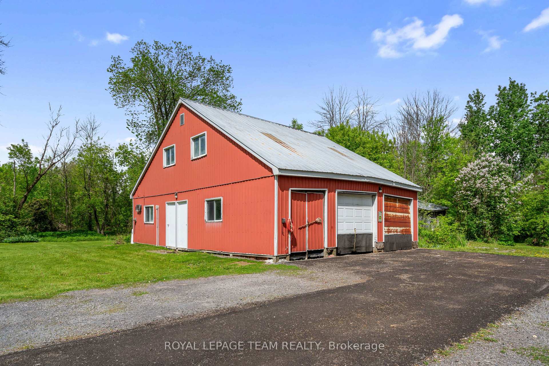 15615 Dixon Road, South Stormont — photo 4 of 5