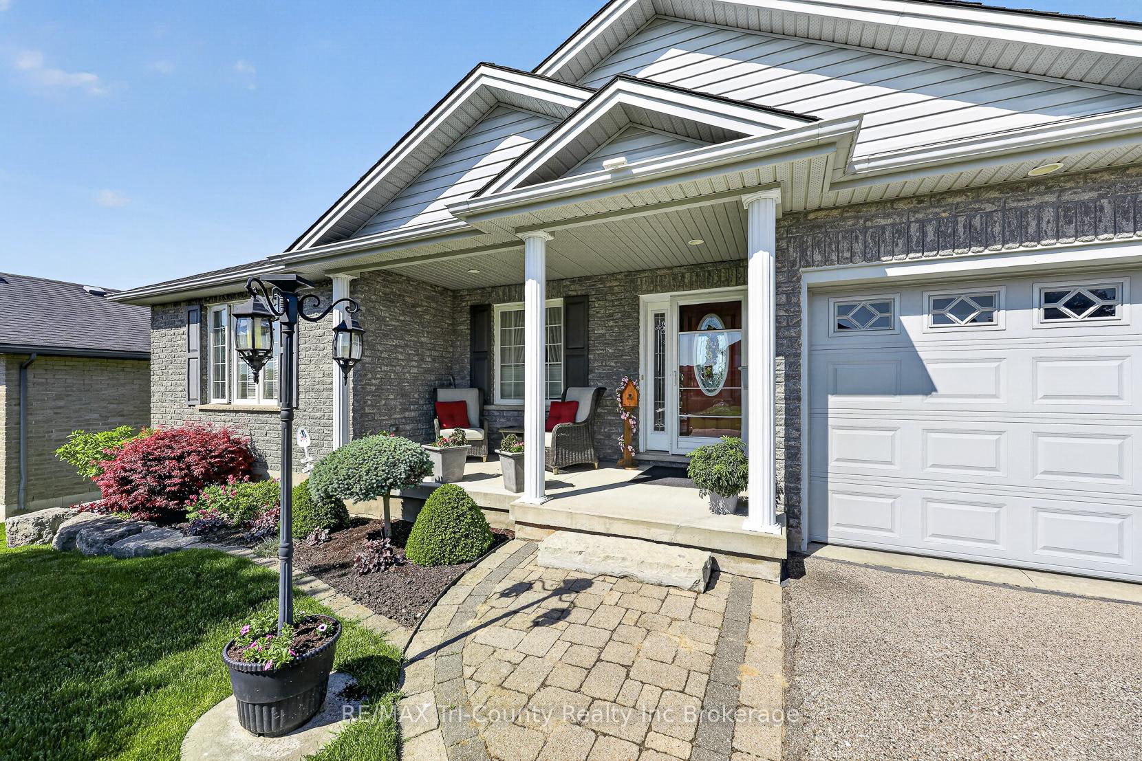 31 Morning Glory Drive, Tillsonburg — photo 2 of 5