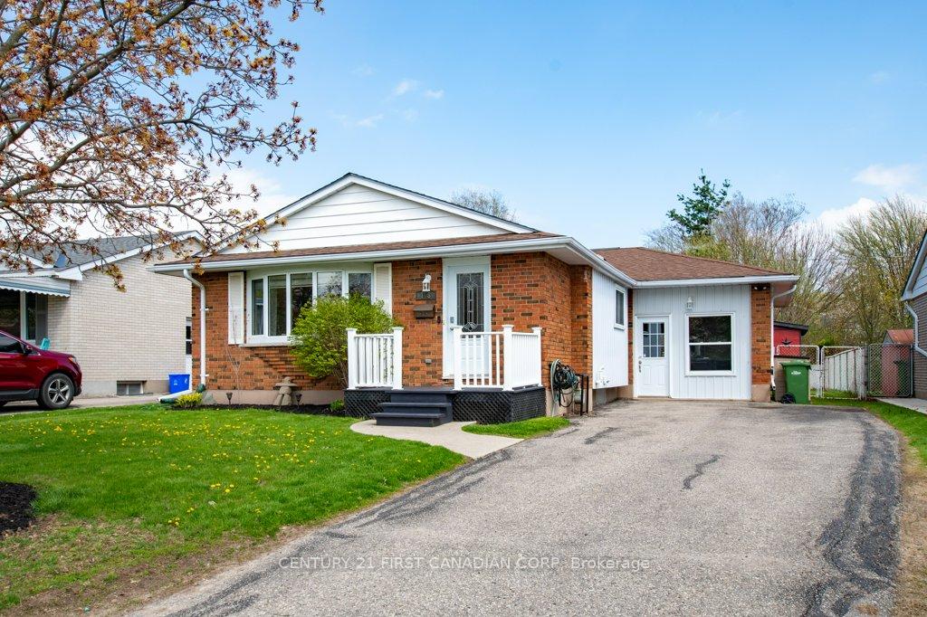 108 Lawrence Avenue, St. Thomas, ON N5R 5G3 — St. Thomas, Ontario