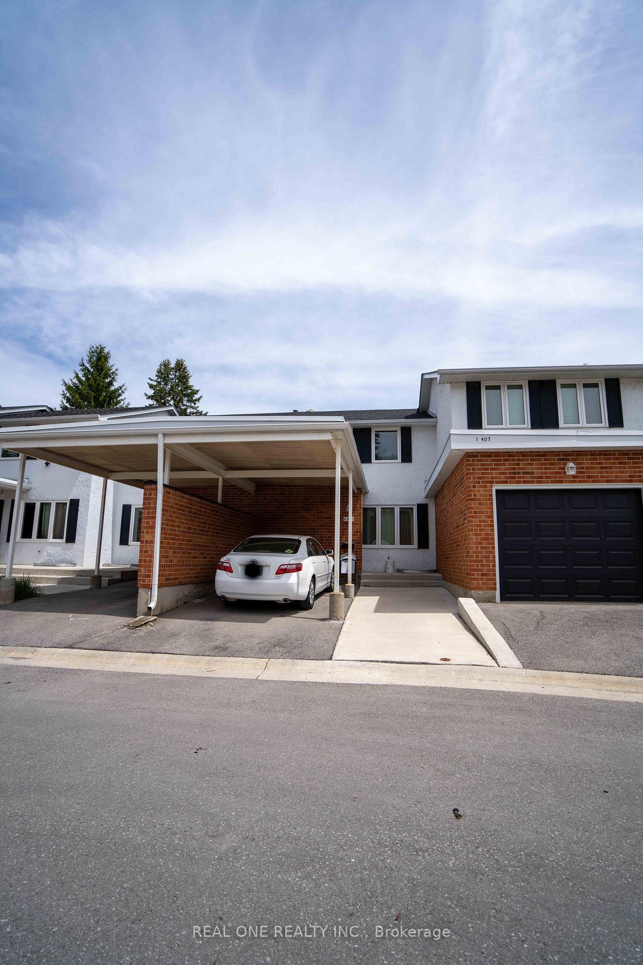 407 Keats Way 2, Waterloo — photo 2 of 5