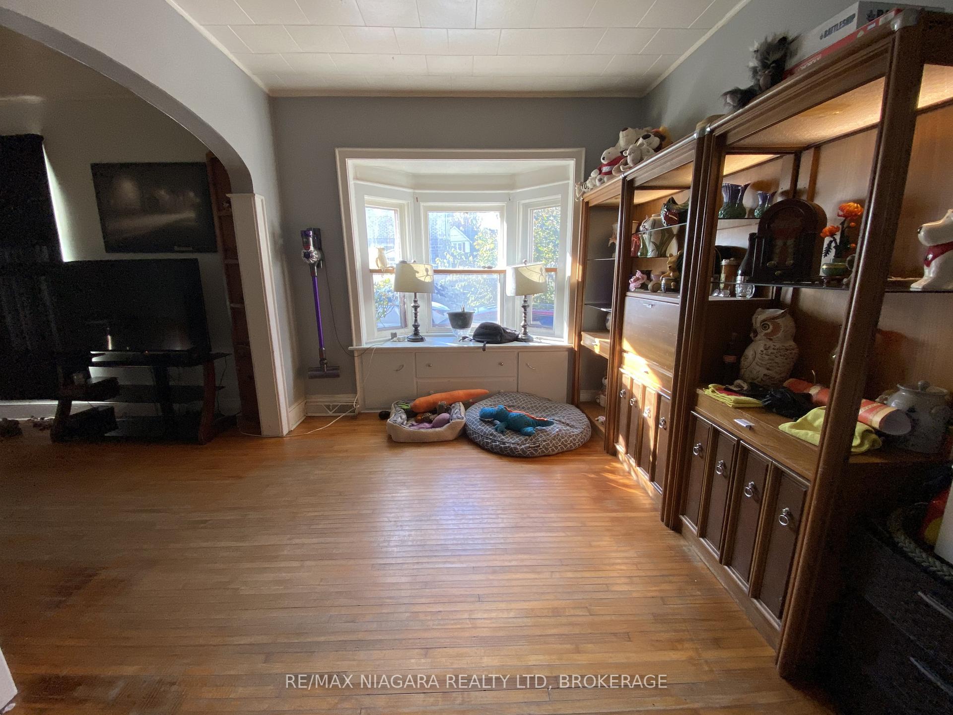 84 Waterloo Street, Fort Erie — photo 3 of 5