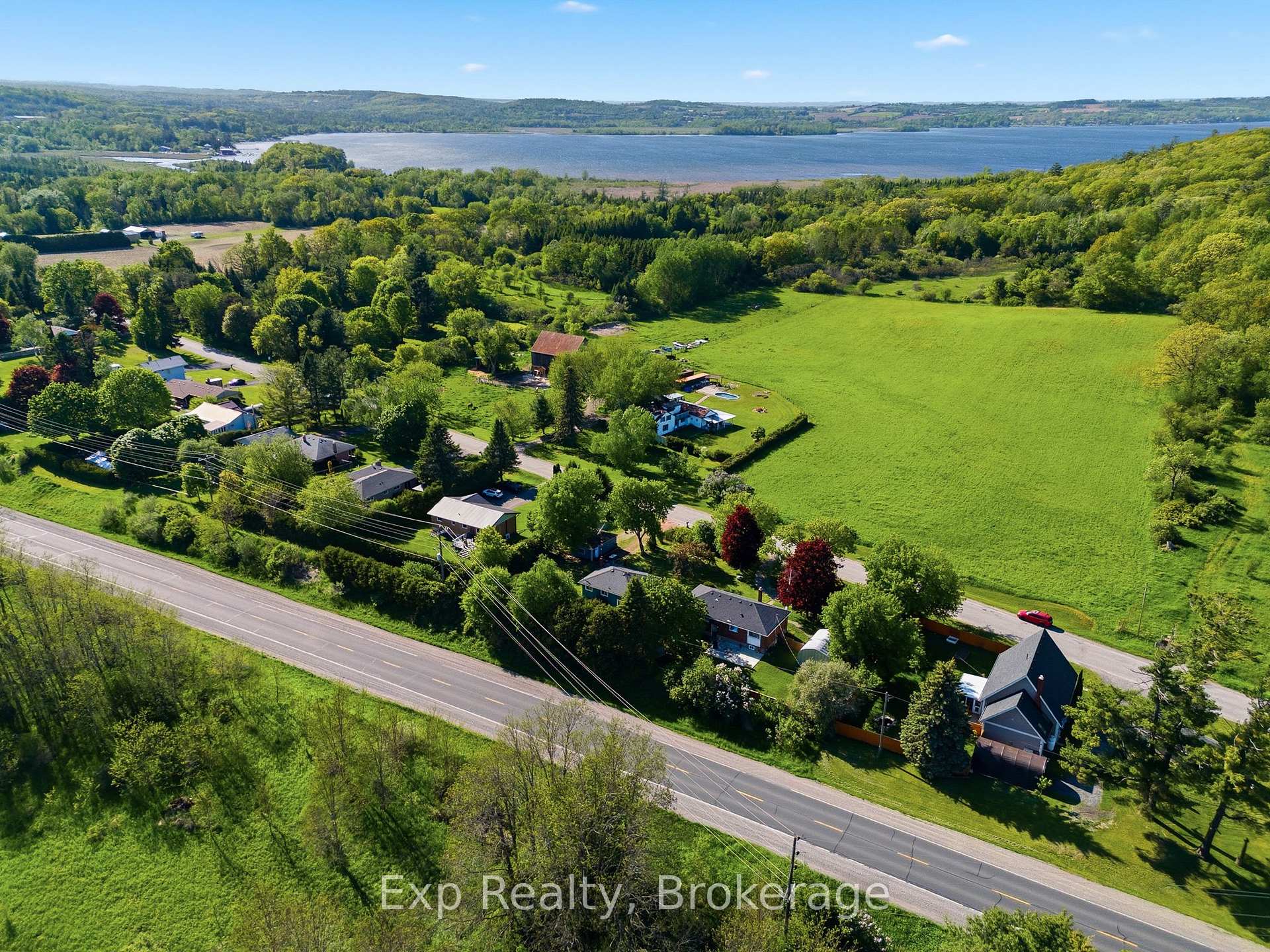 7497 Cavan Road, Hamilton Township — photo 3 of 5