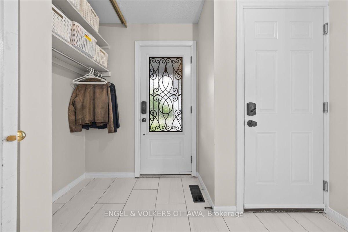 3762 Autumnwood Street, Blossom Park - Airport and Area — photo 4 of 5