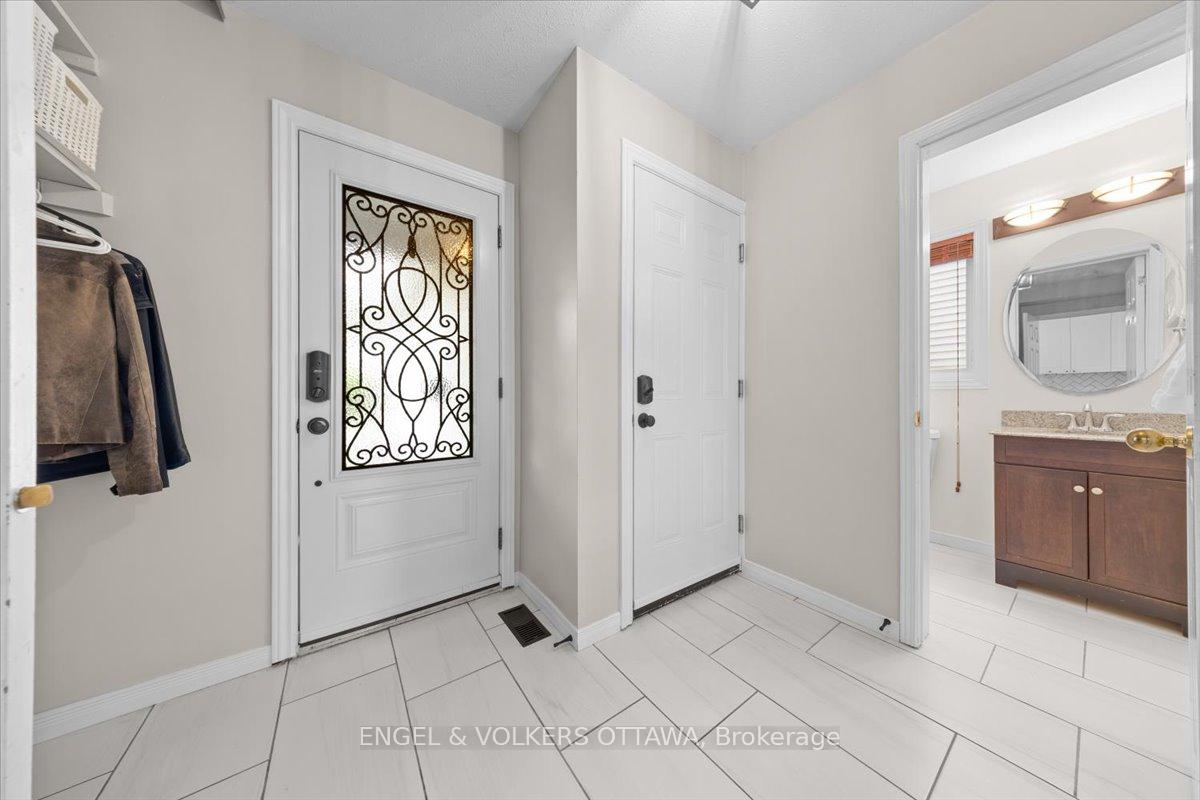3762 Autumnwood Street, Blossom Park - Airport and Area — photo 5 of 5