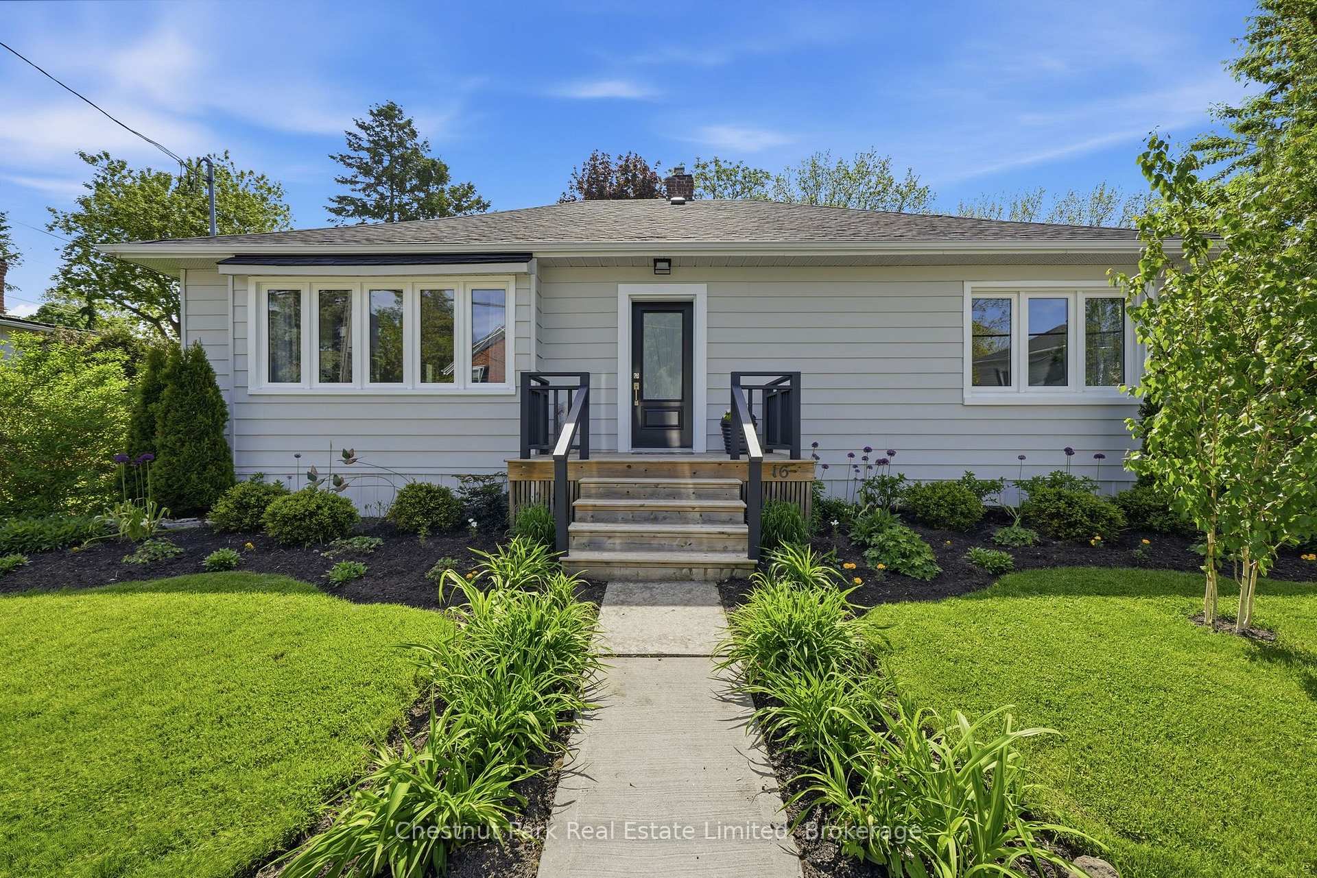 16 Jane Street, Prince Edward County, ON K0K 2T0 — Prince Edward County, Ontario