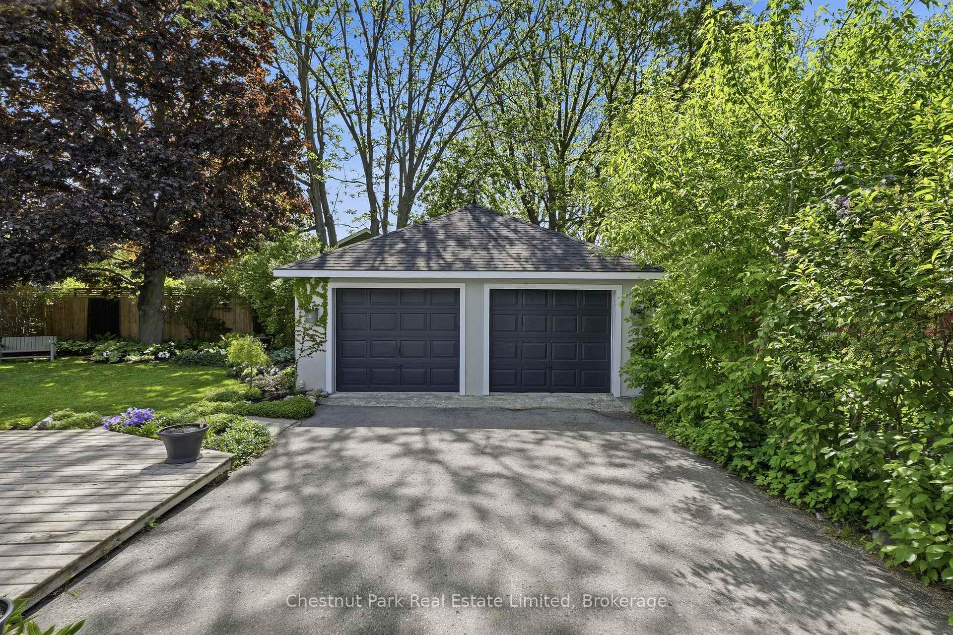 16 Jane Street, Prince Edward County — photo 3 of 5