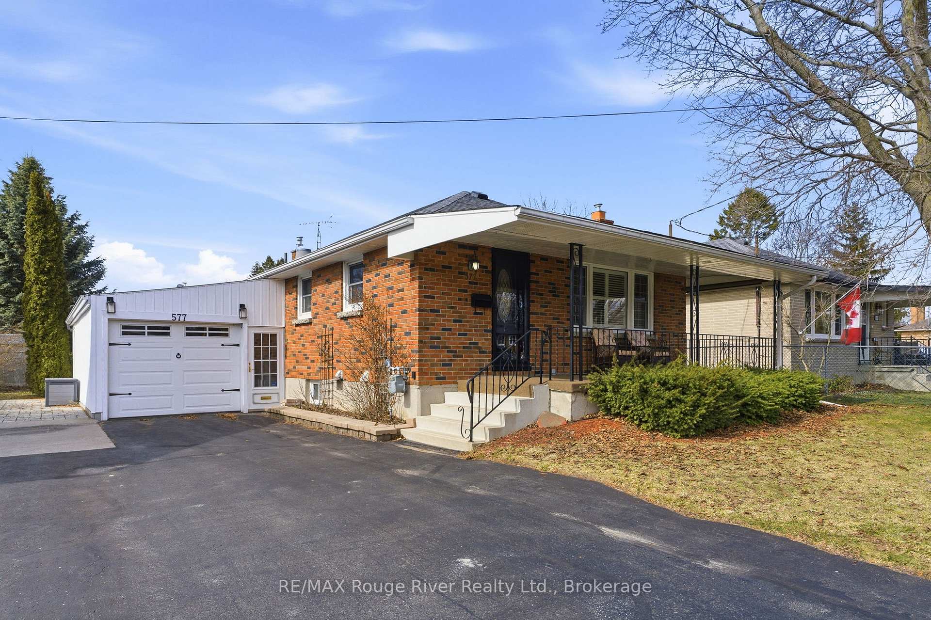 577 Sinclair Street, Cobourg — photo 3 of 5