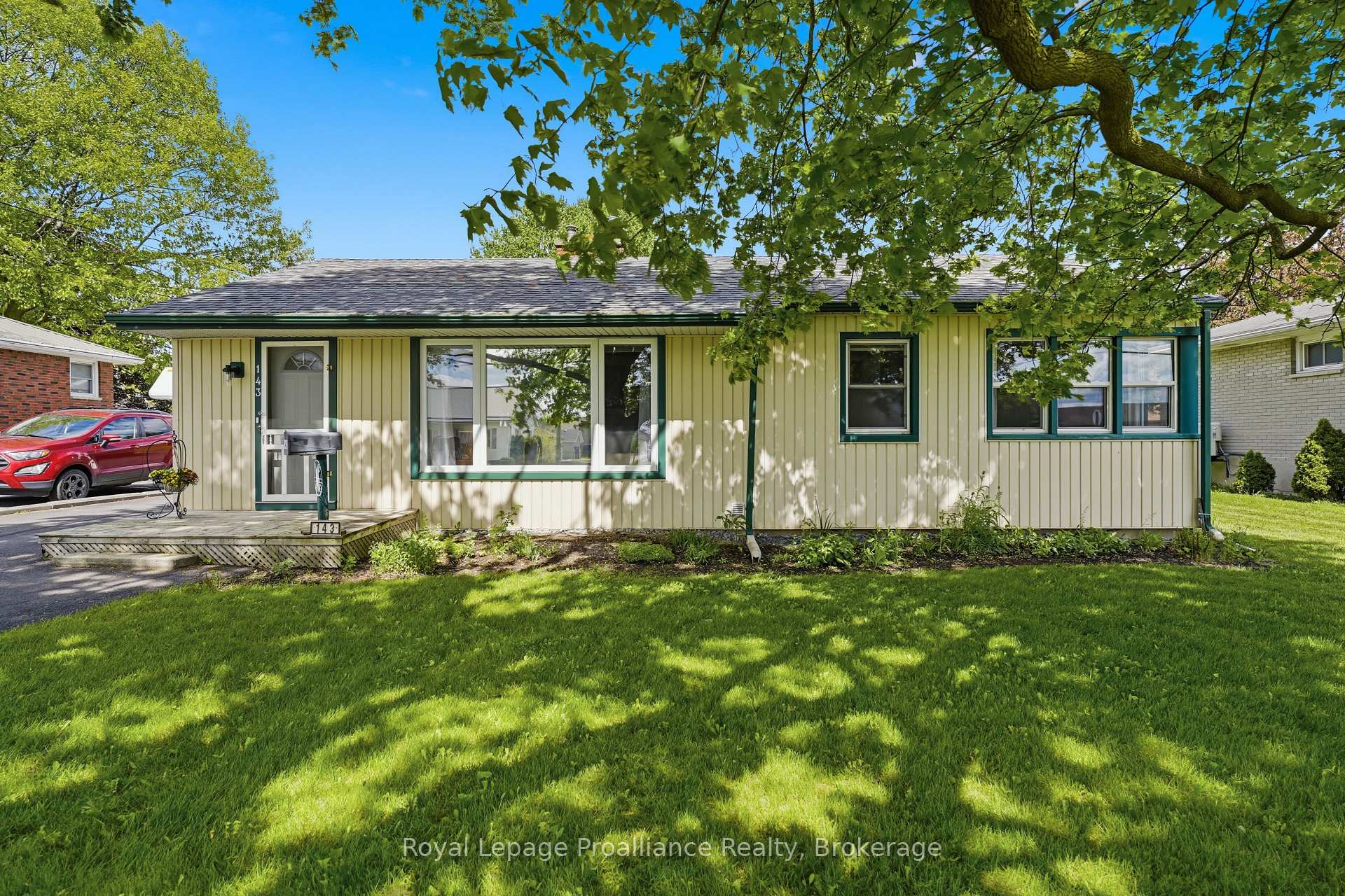 143 Avondale Road, Belleville — photo 3 of 5