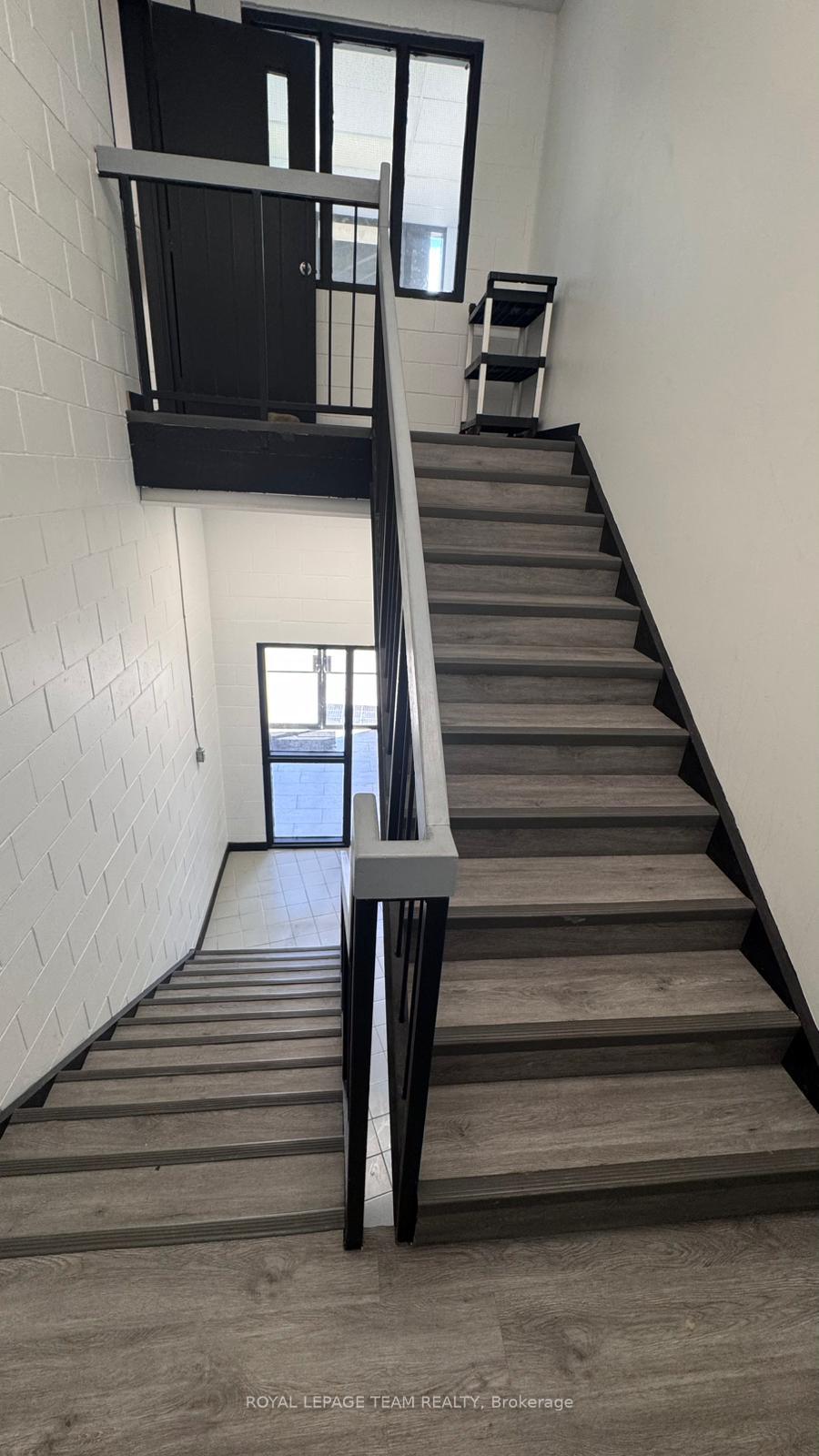 5359 Canotek Road 4A, Beacon Hill North - South and Area — photo 5 of 5