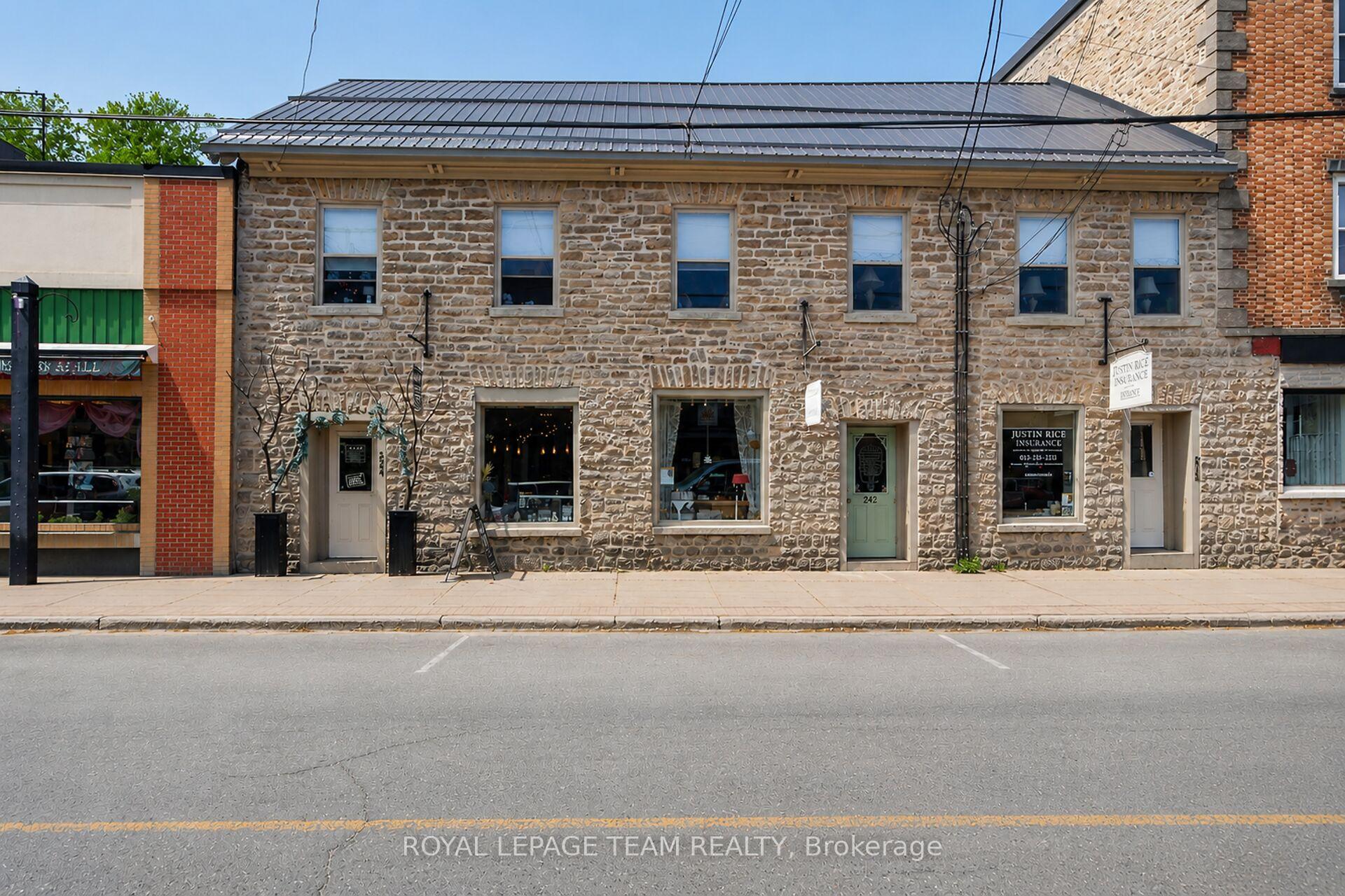 212-224 St Lawrence Street, Merrickville-Wolford — photo 3 of 5