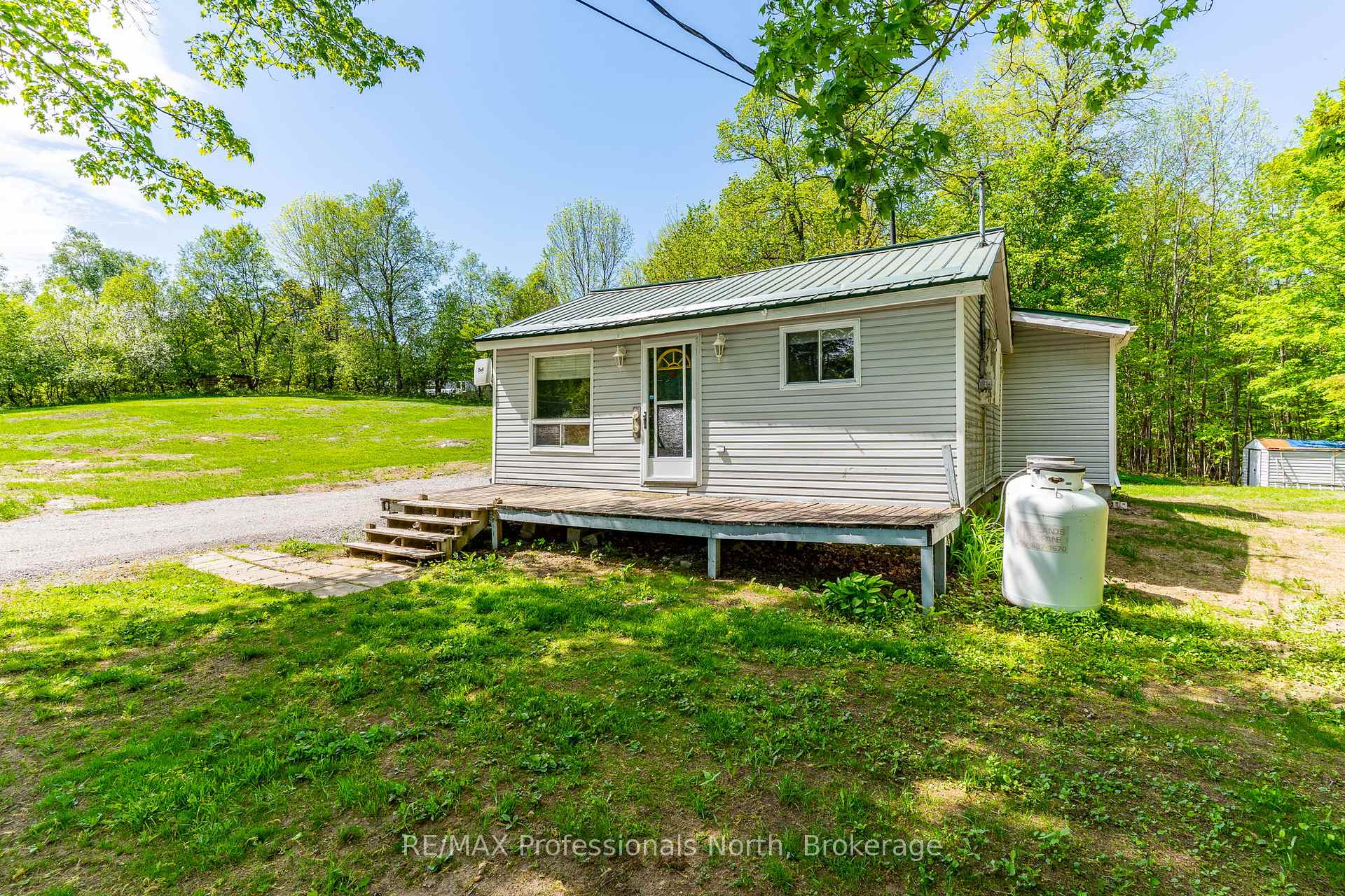 1577 Bethel Road, Minden Hills — photo 3 of 5