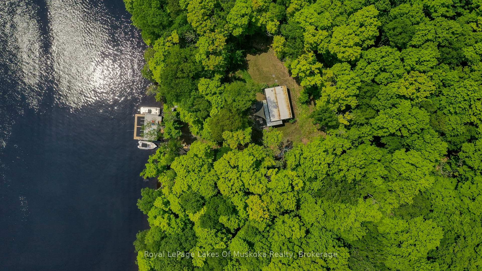 484 Big Island S, Huntsville, ON P1H 2J3 — Huntsville, Ontario