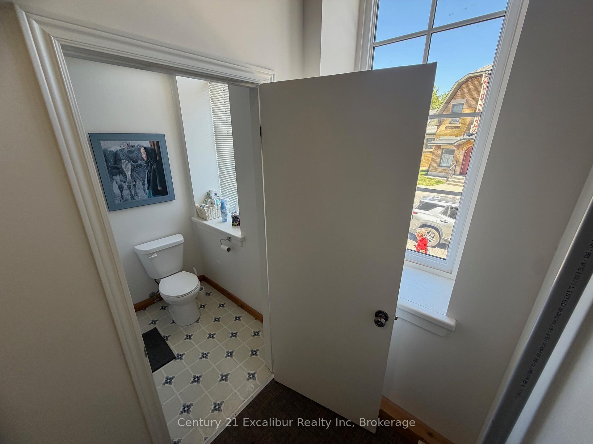 105 Queen Street W 15, Centre Wellington — photo 5 of 5