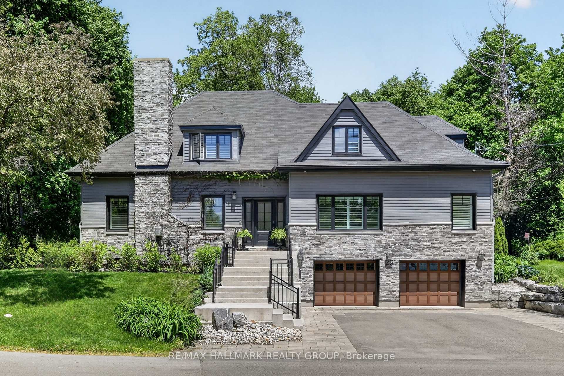 22 CEDAR Road, Beacon Hill North - South and Area — photo 2 of 5