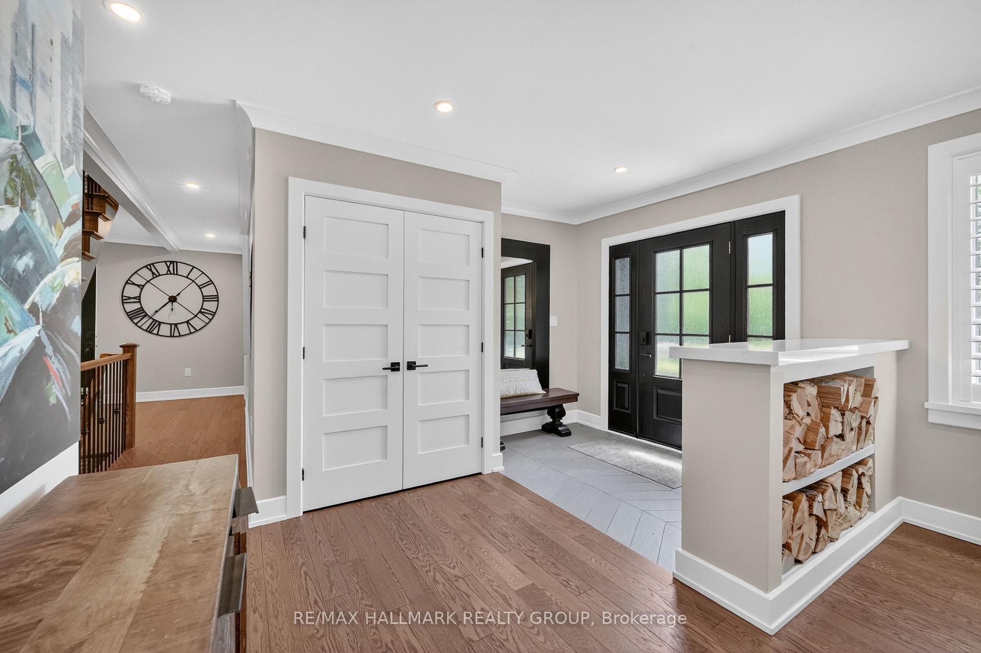 22 CEDAR Road, Beacon Hill North - South and Area — photo 3 of 5