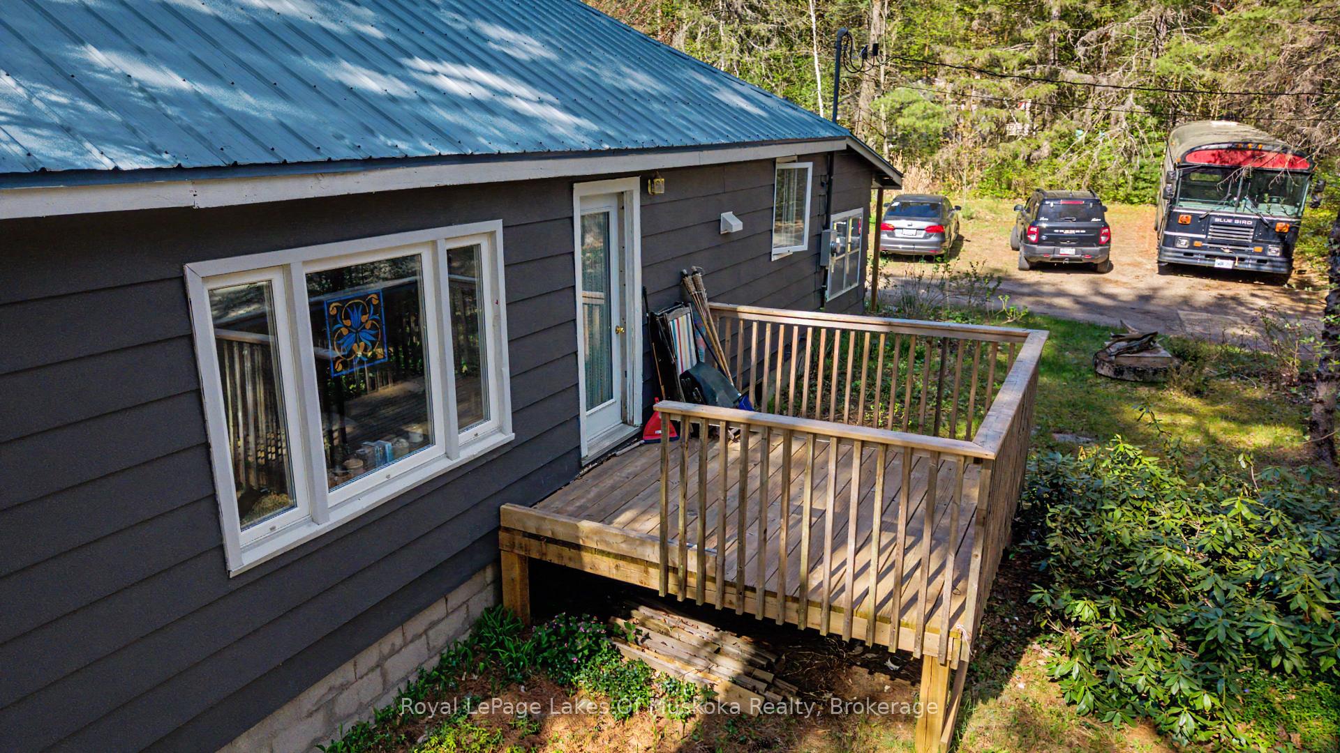 1003 Kelly Road, Lake of Bays — photo 3 of 5