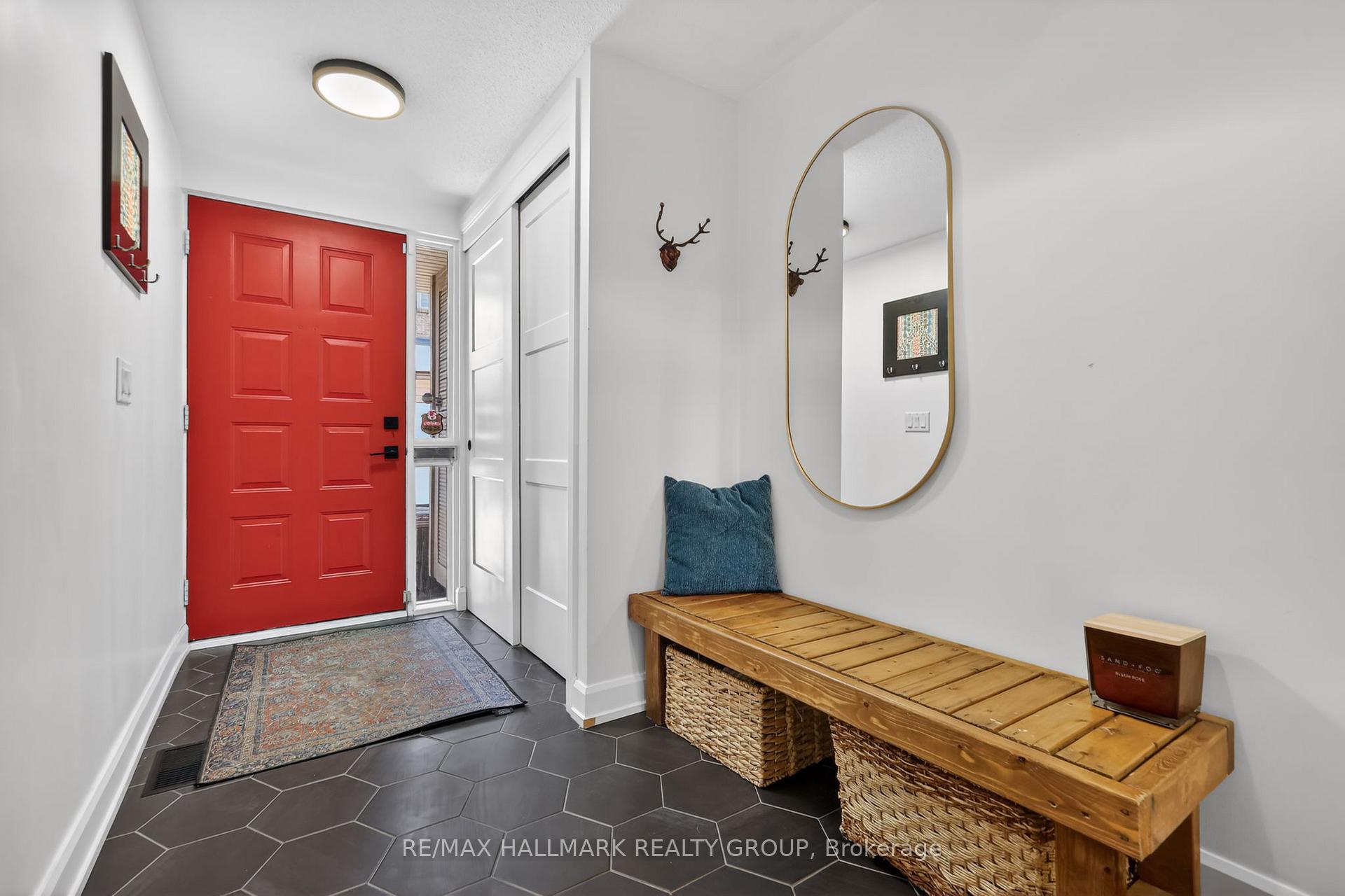 251 Bruyere Street 12, Lower Town - Sandy Hill — photo 3 of 5