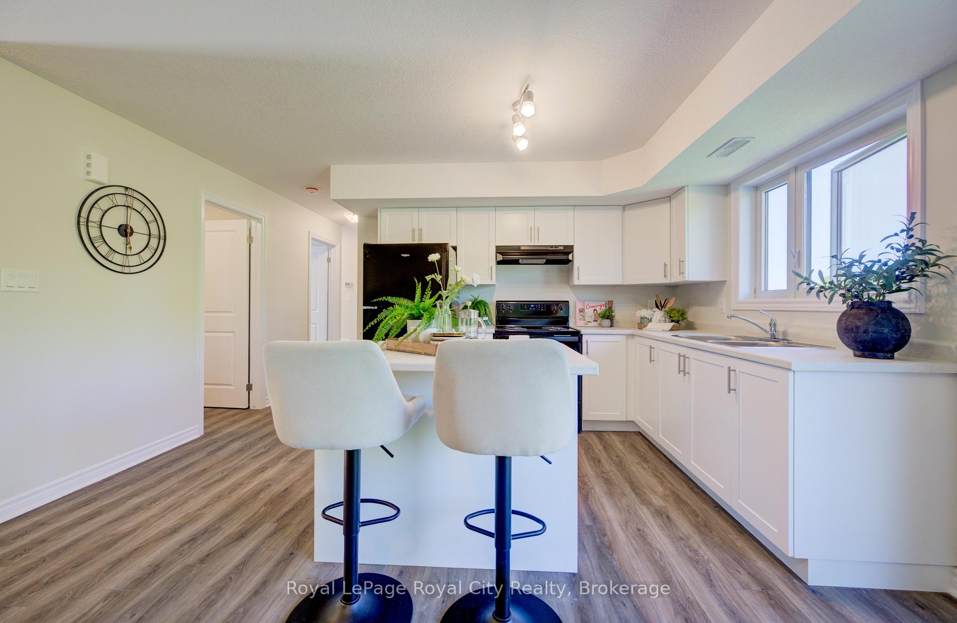 465 Garafraxa Street W 9, Centre Wellington — photo 5 of 5