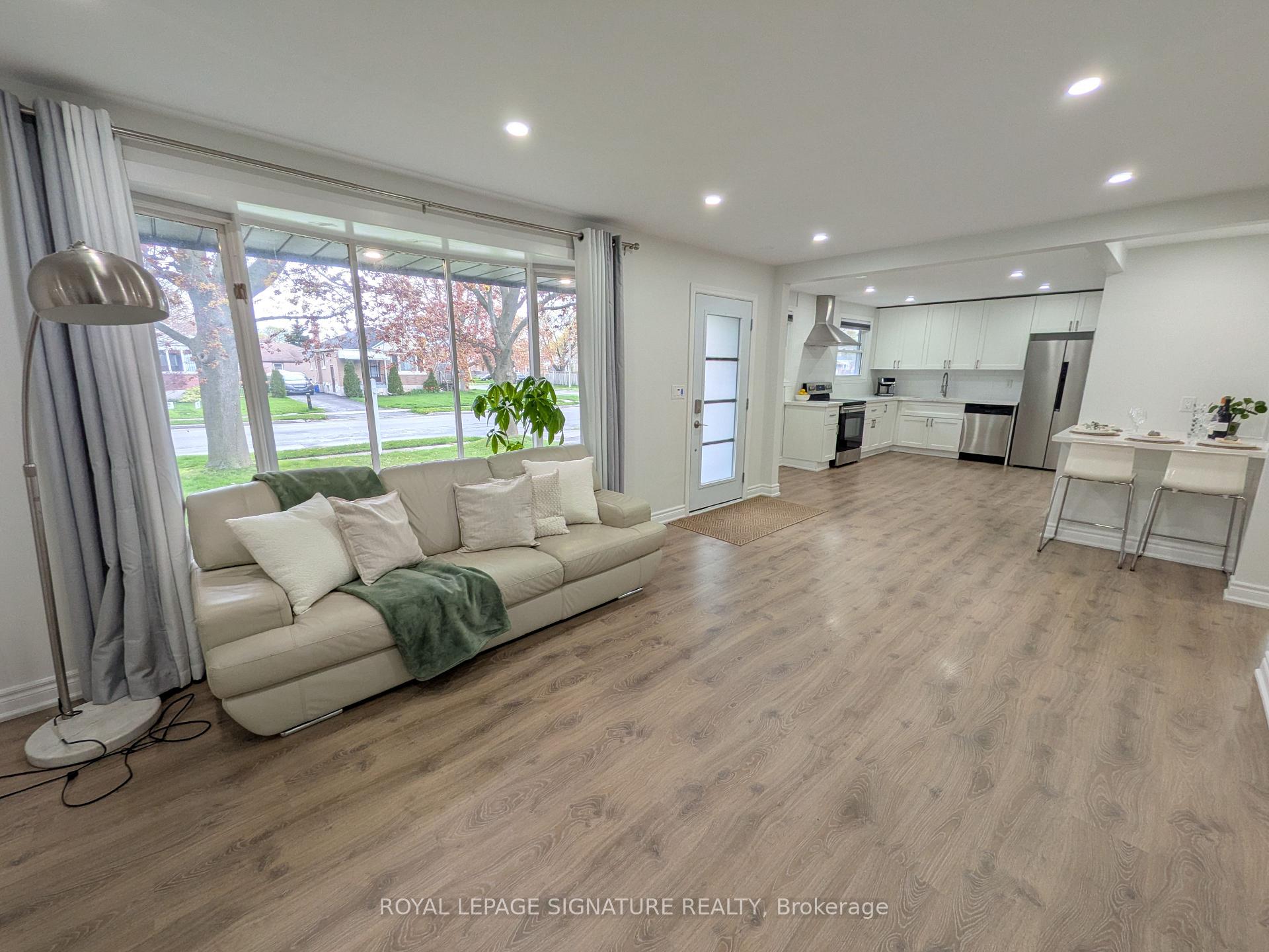 520 Burnham Street, Cobourg — photo 3 of 5