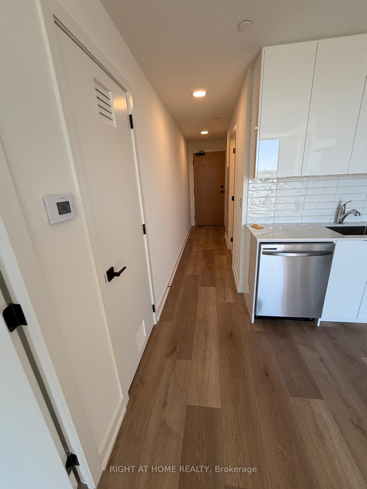 33 Erie Avenue 602, Brantford — photo 3 of 5