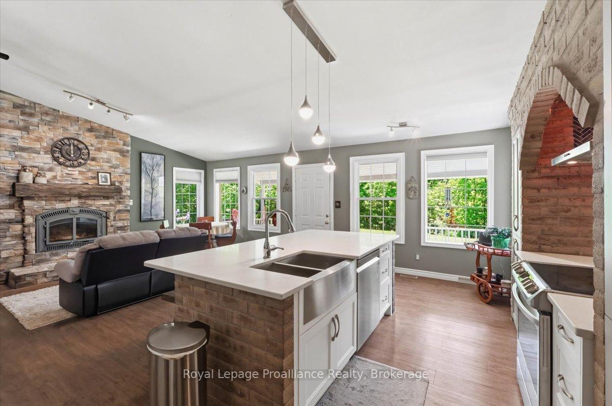 33 Woodridge Drive, Madoc — photo 5 of 5