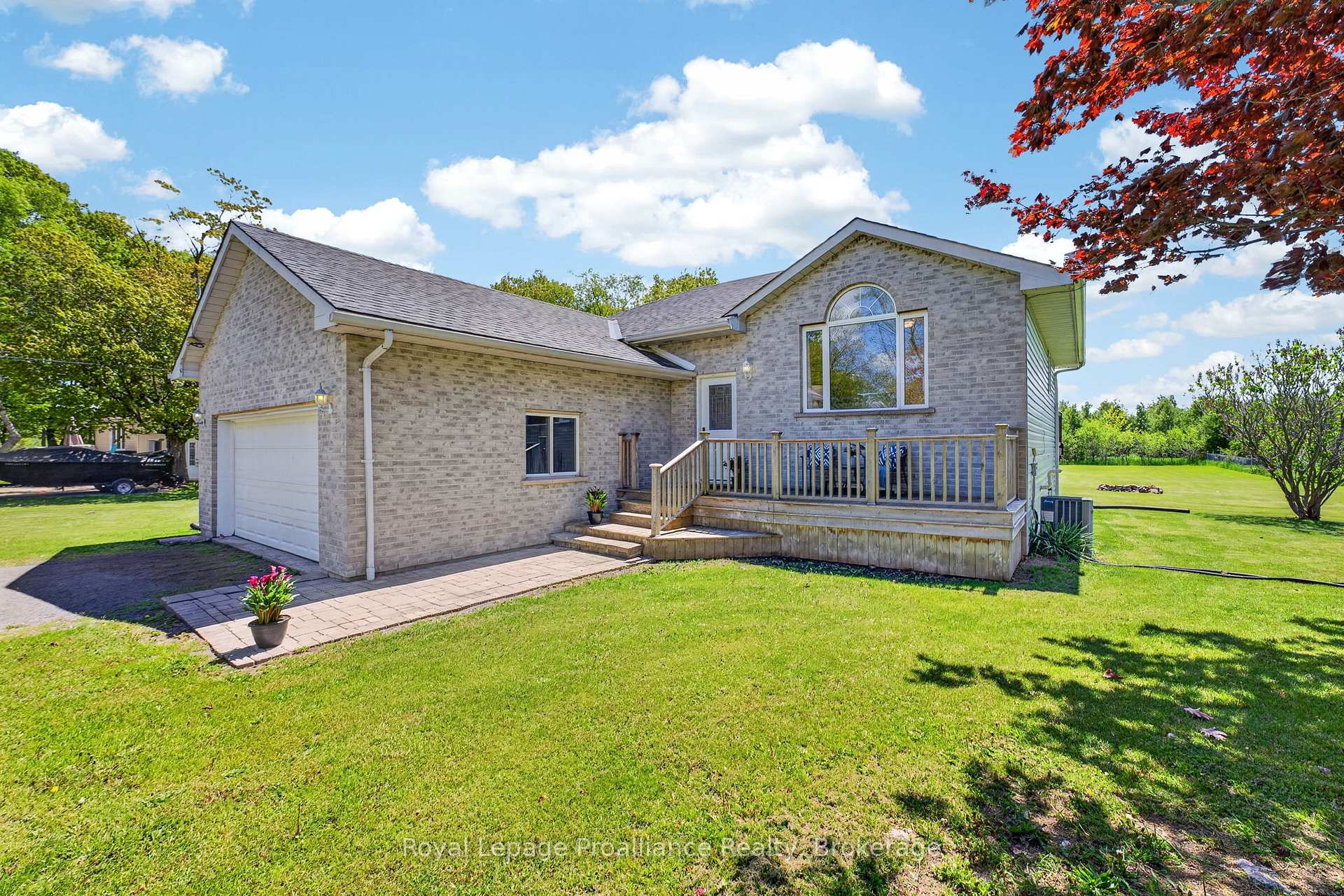 112 Huycks Bay Road, Prince Edward County, ON K0K 3L0 — Prince Edward County, Ontario