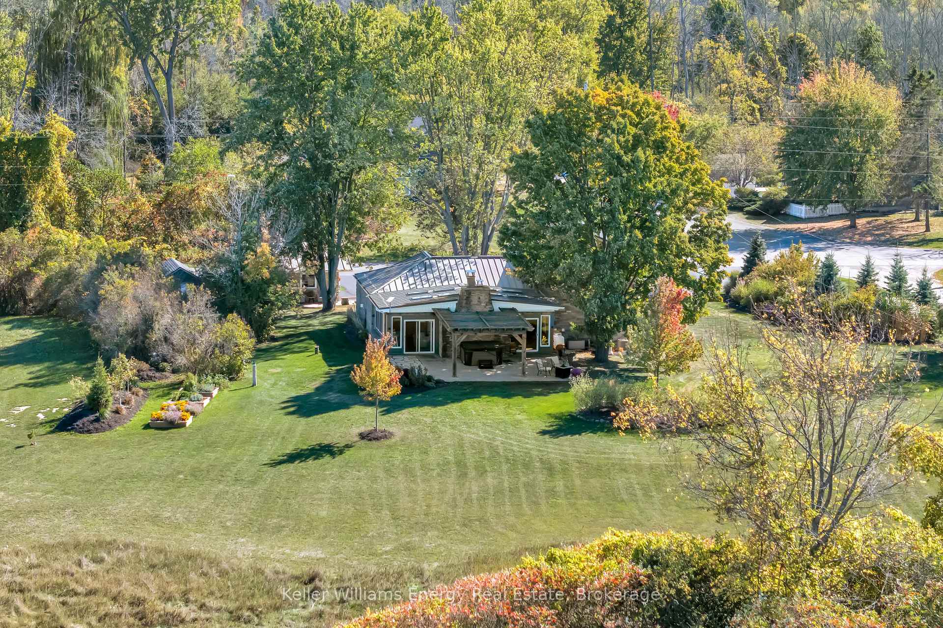 1245 Miller Road, Prince Edward County — photo 4 of 5