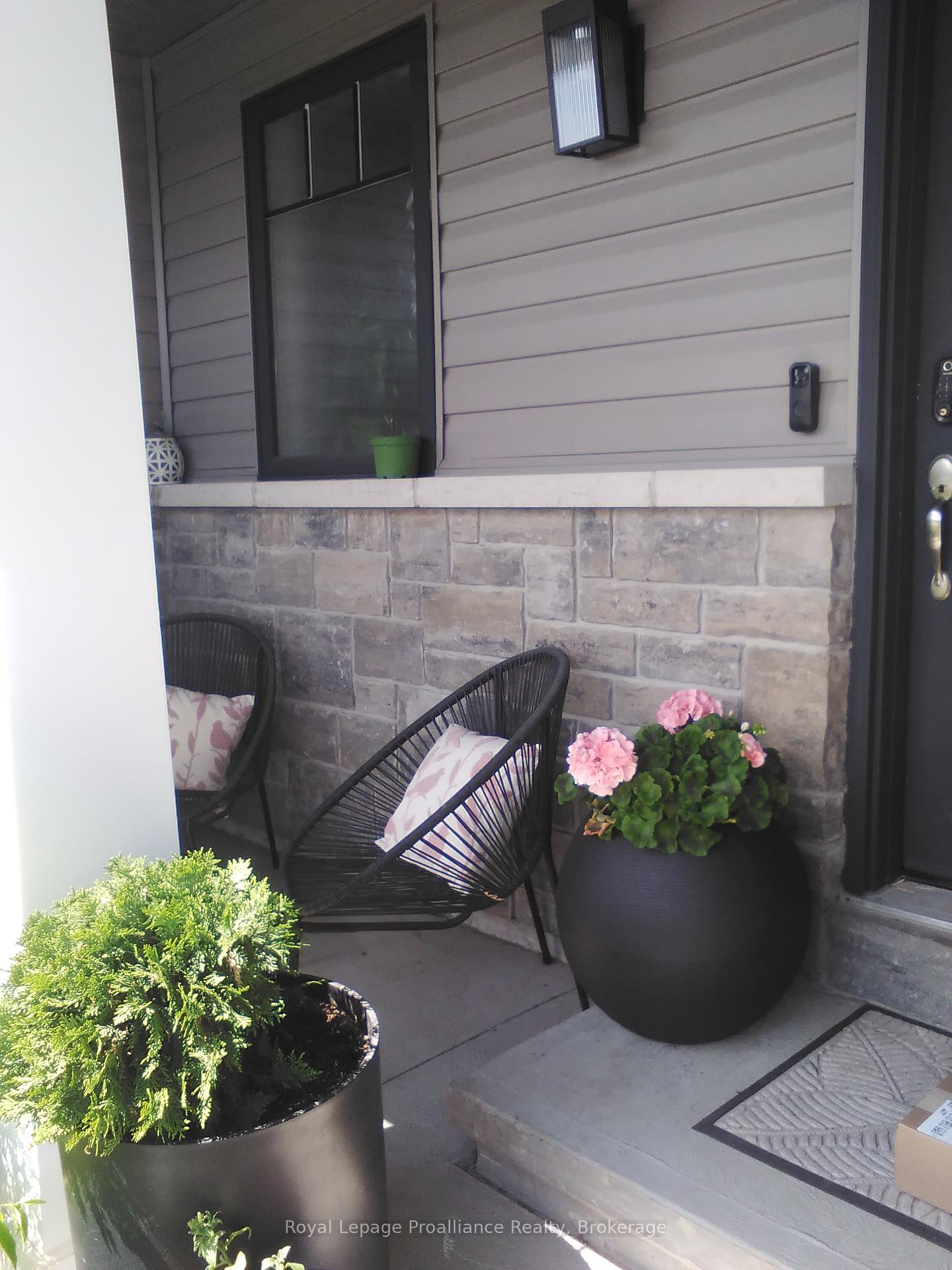 24 Buchanan Street, Prince Edward County — photo 4 of 5