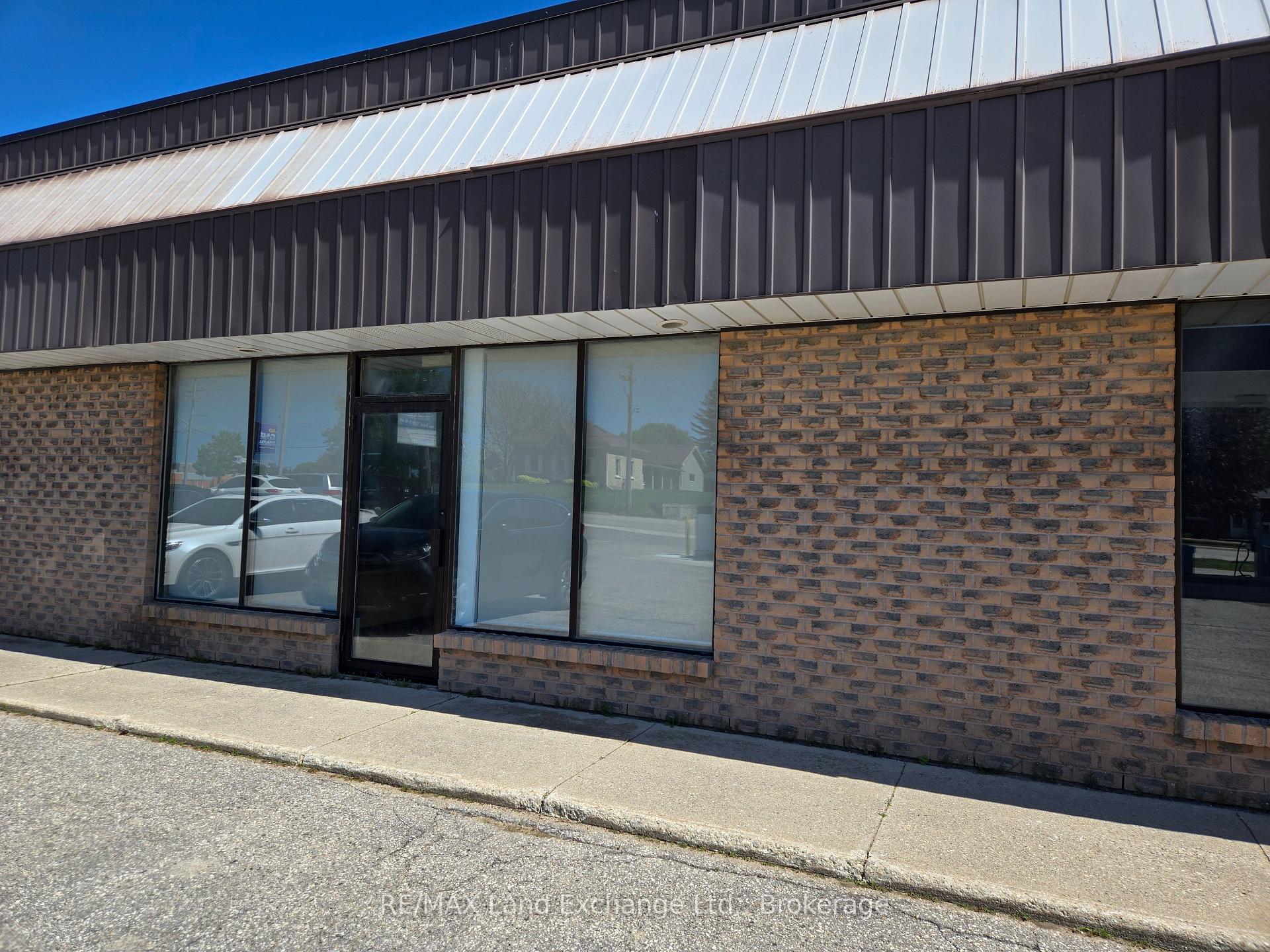 383 Kincardine Avenue W, Kincardine — photo 2 of 5