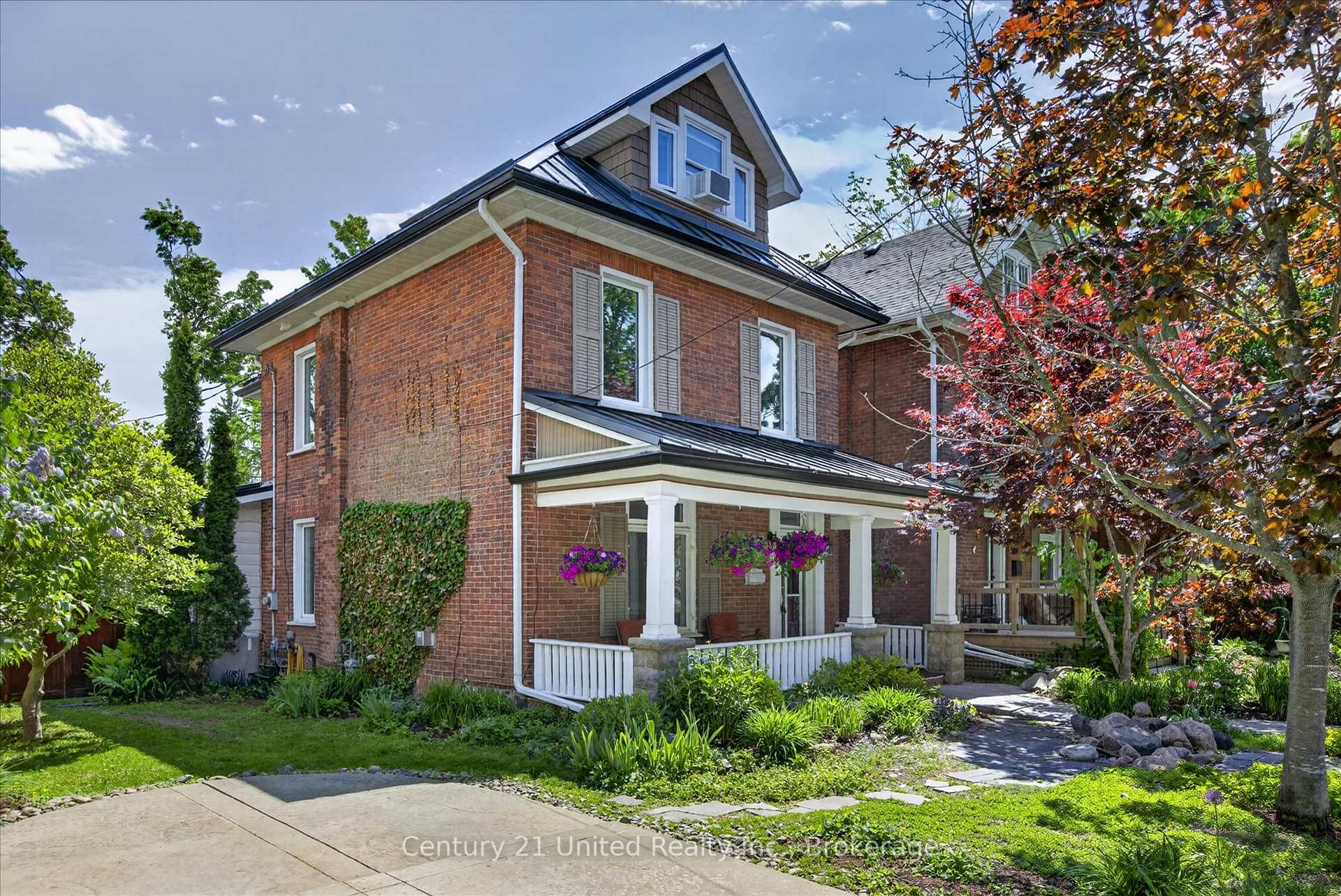 587 Gilmour Street, Peterborough, ON K9H 2K3 — Peterborough, Ontario