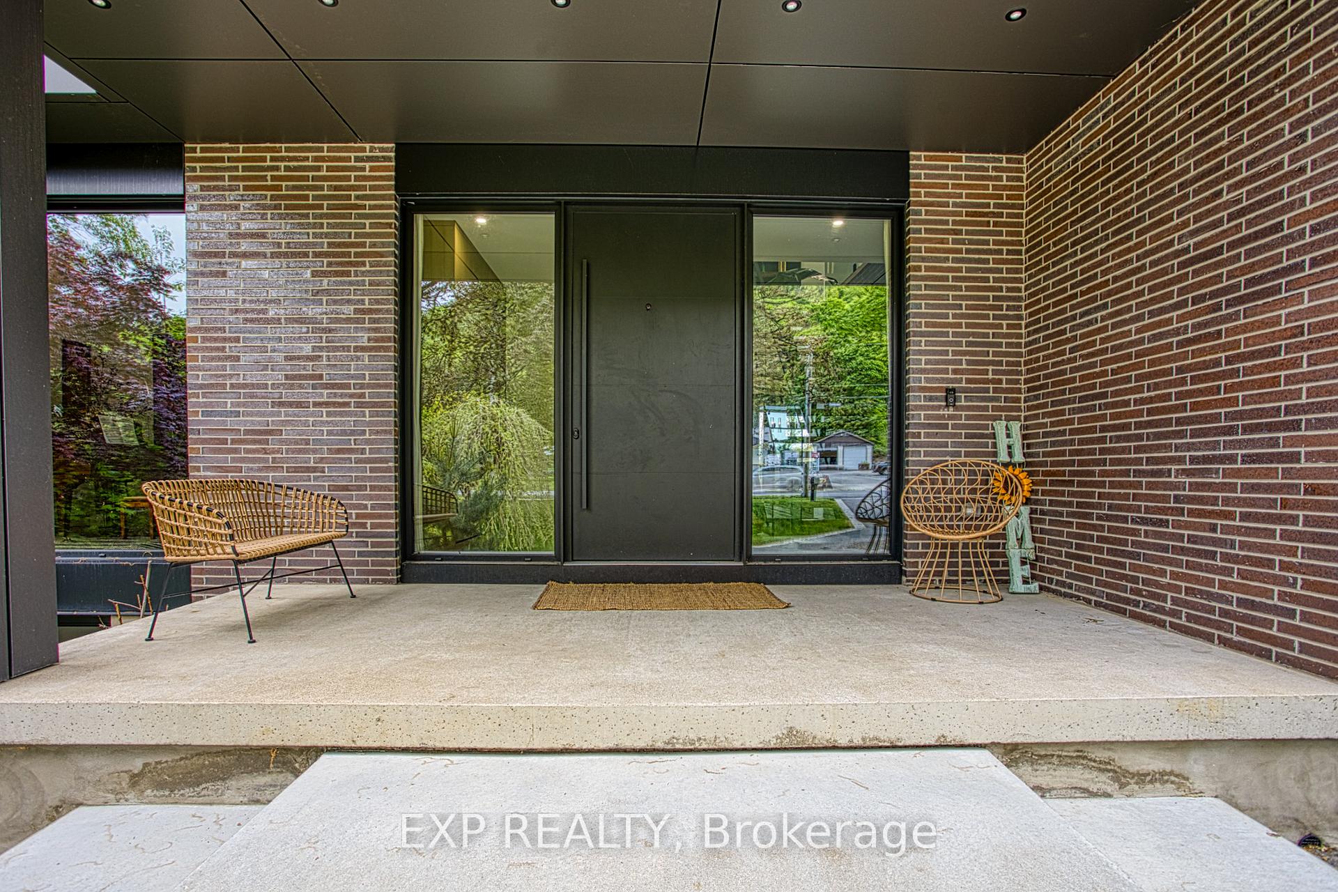 352 Main Street W, Grimsby — photo 4 of 5