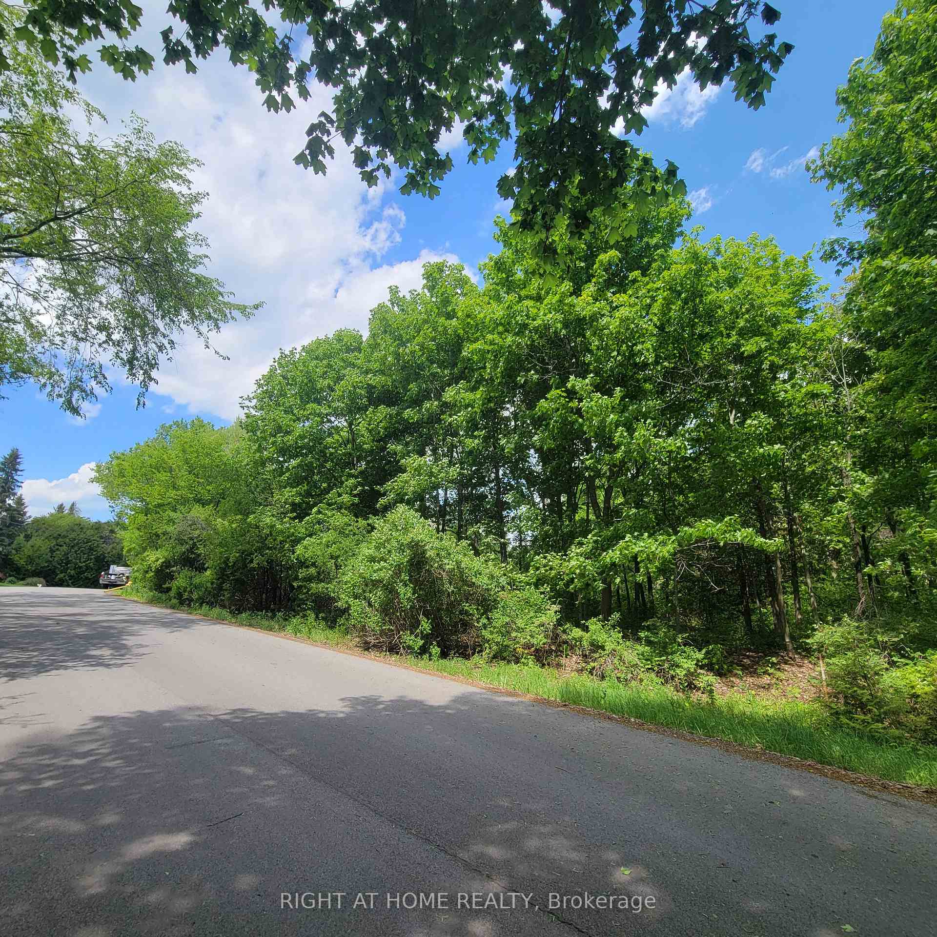 7 Beckenham Lane, Beacon Hill North - South and Area, ON K1J 7J4 — Beacon Hill North - South and Area, Ontario