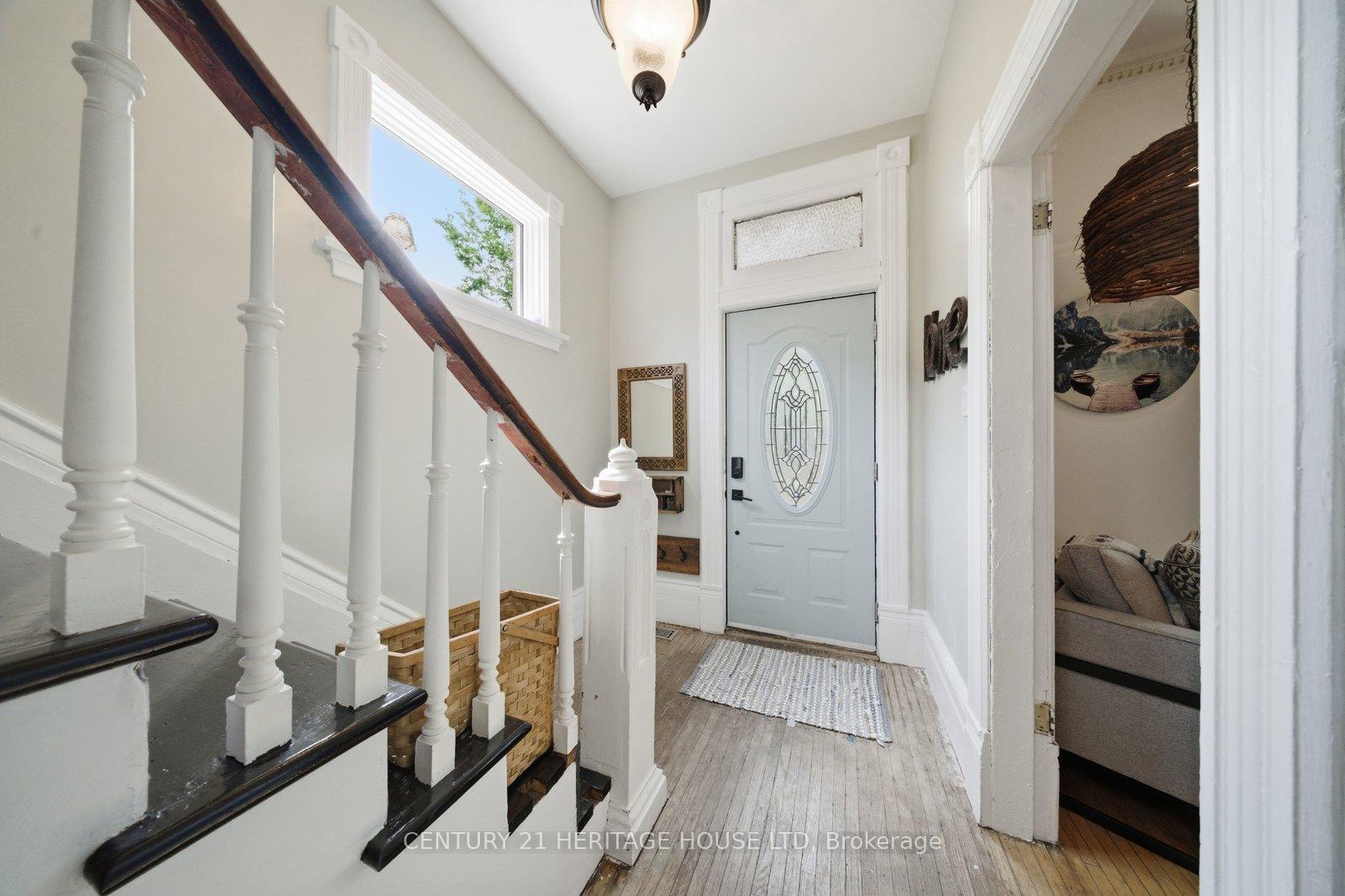 62 East Avenue, Brantford — photo 4 of 5