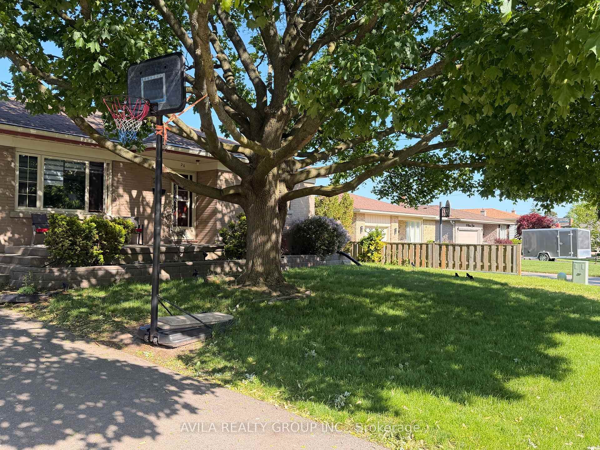 20 Horner Street, Brantford — photo 4 of 5