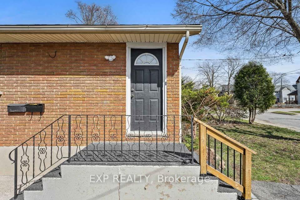 148 Young Street MAIN, Welland — photo 3 of 5